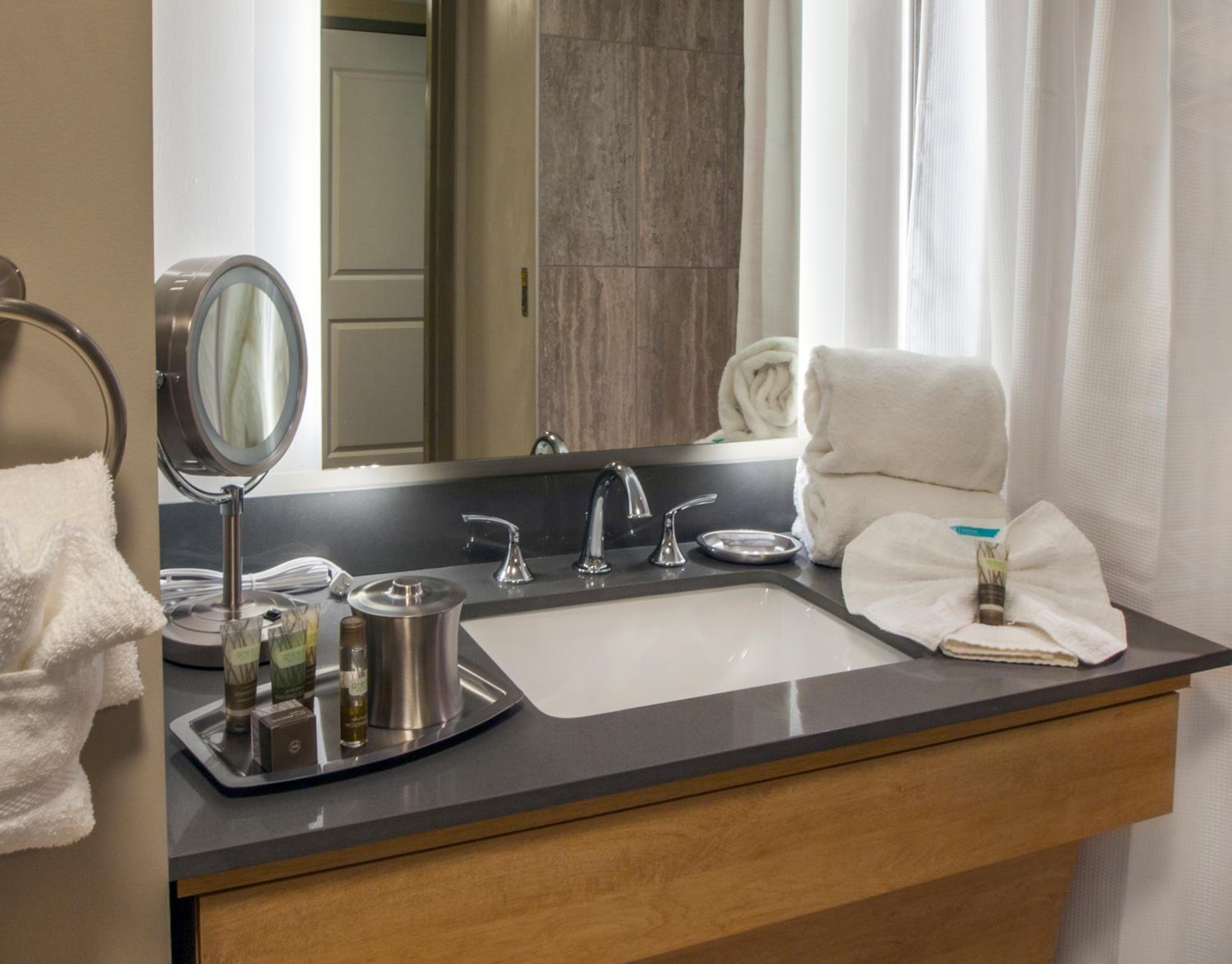 Executive Queen Room - Photo 3