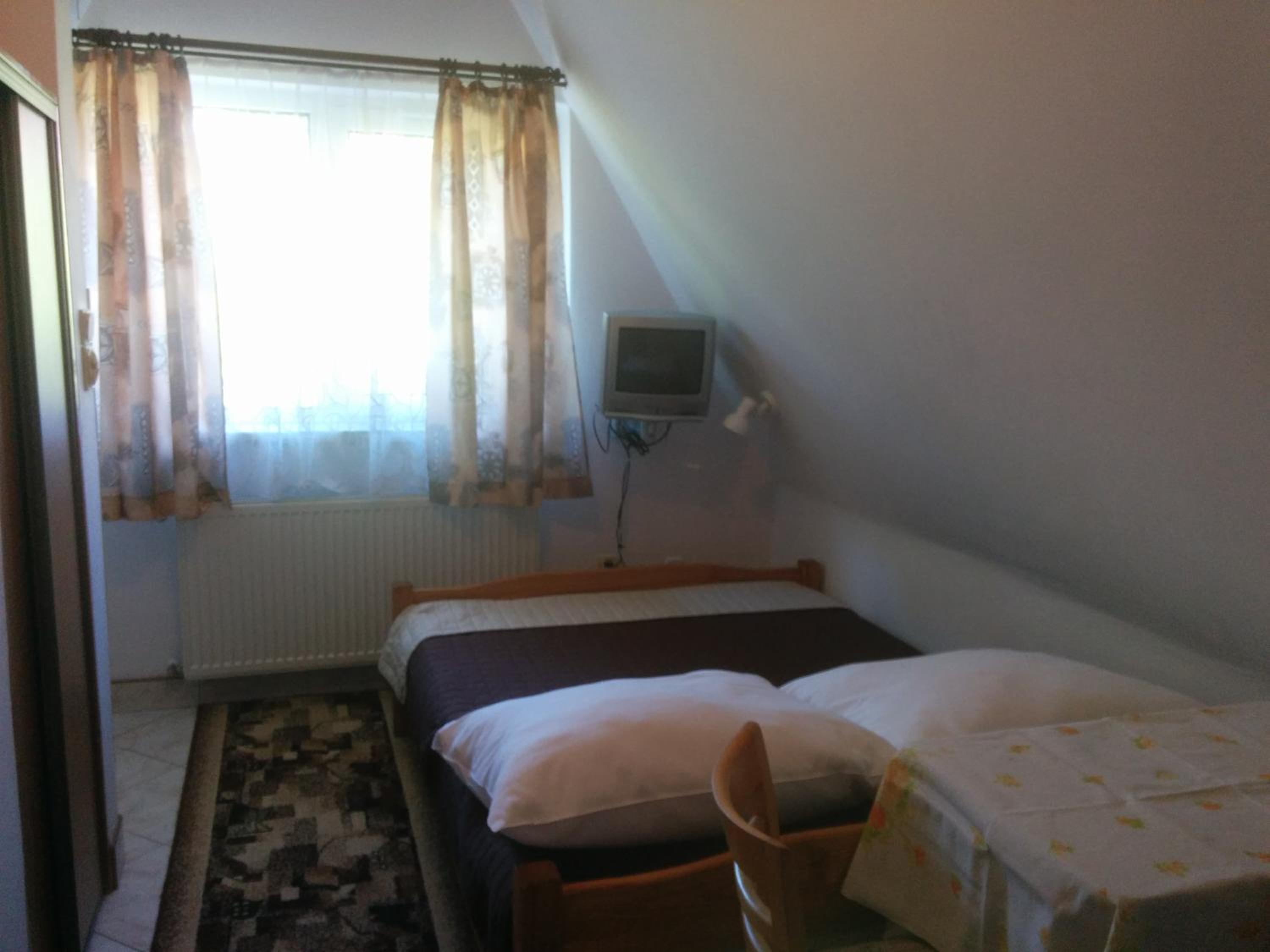 Double Room with Private Bathroom photo 3
