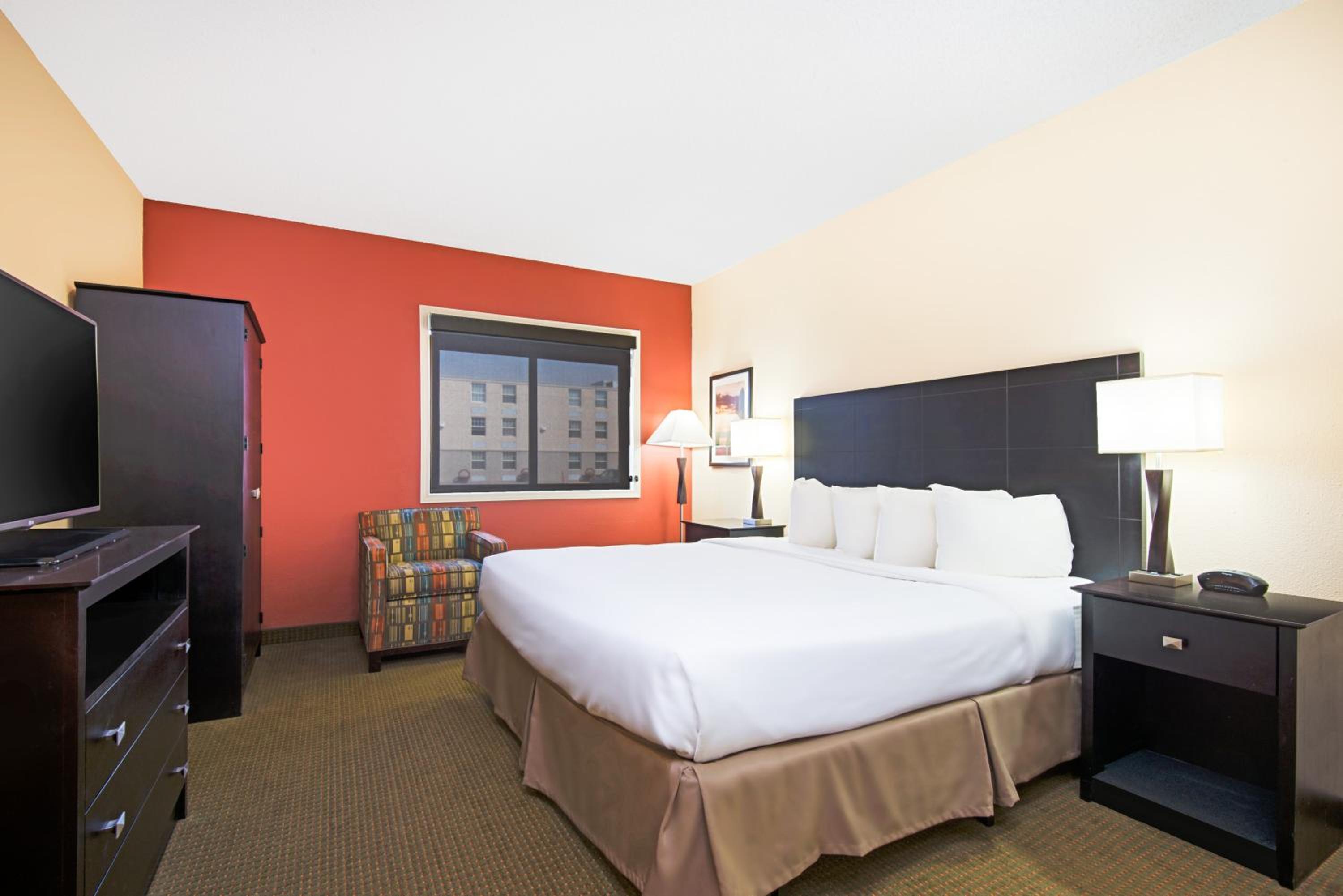 King Suite with Sofa Bed - Photo 6