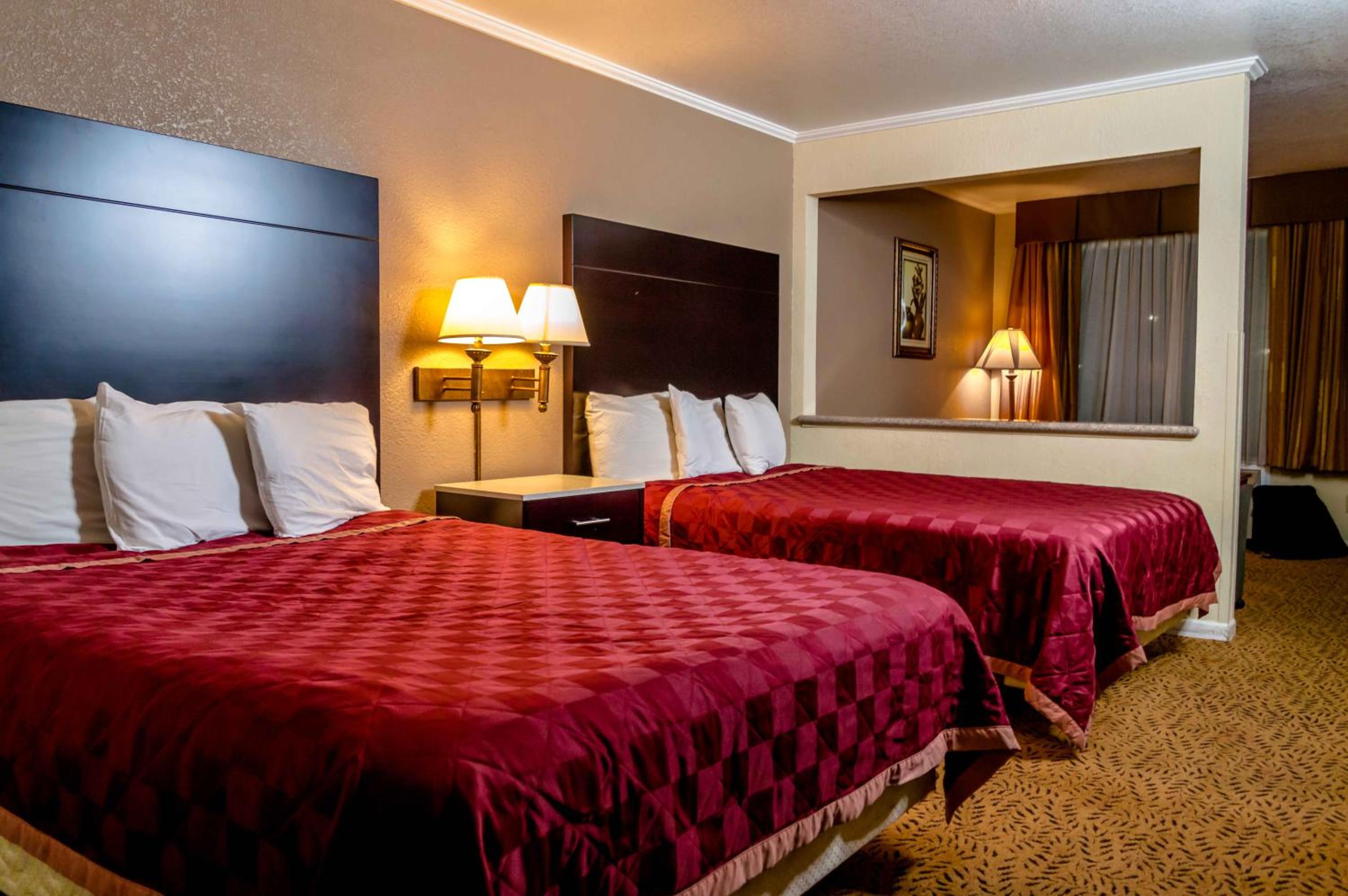 Two Queen Suite - Photo 2