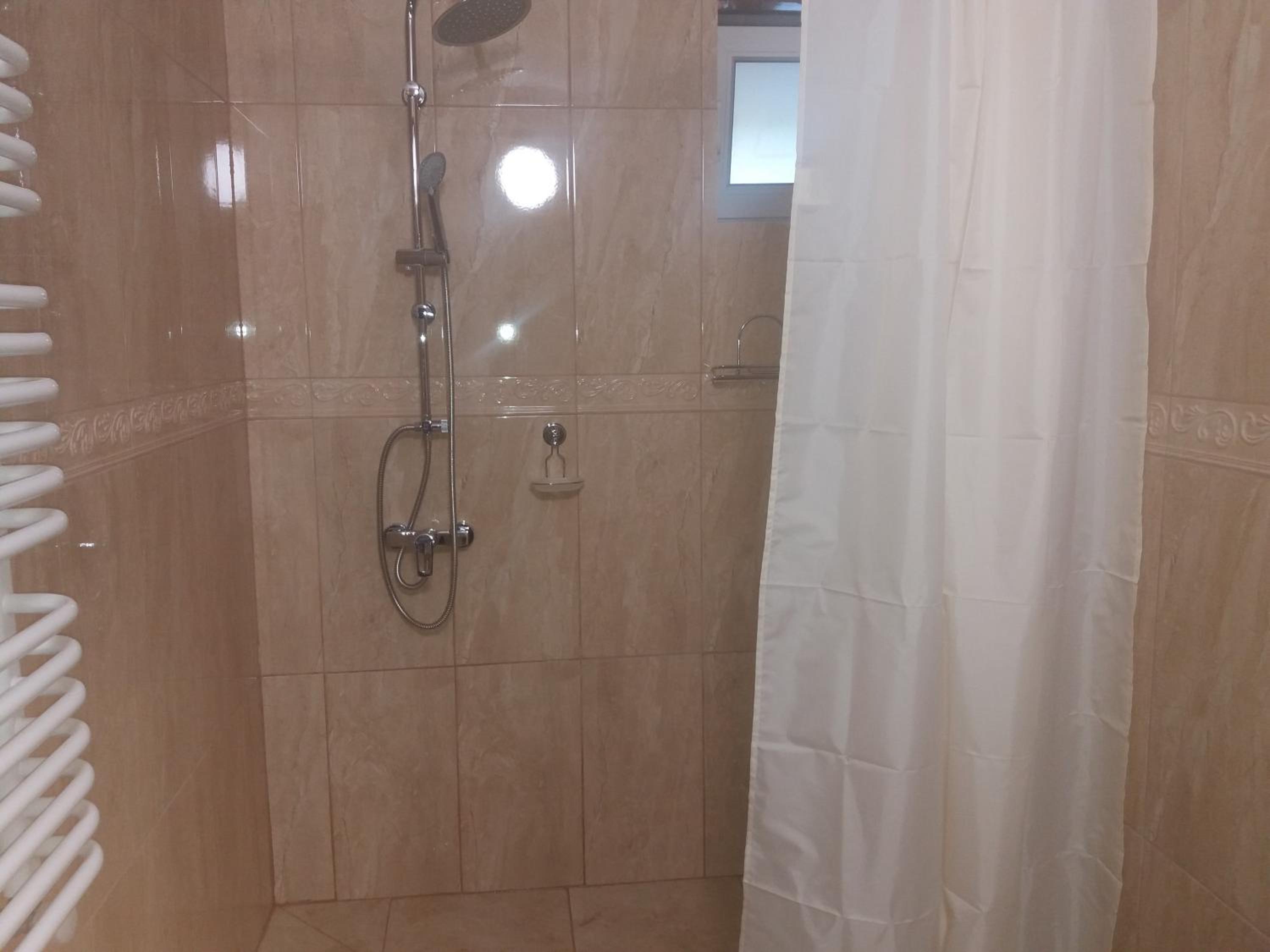 Large Double Room photo 2
