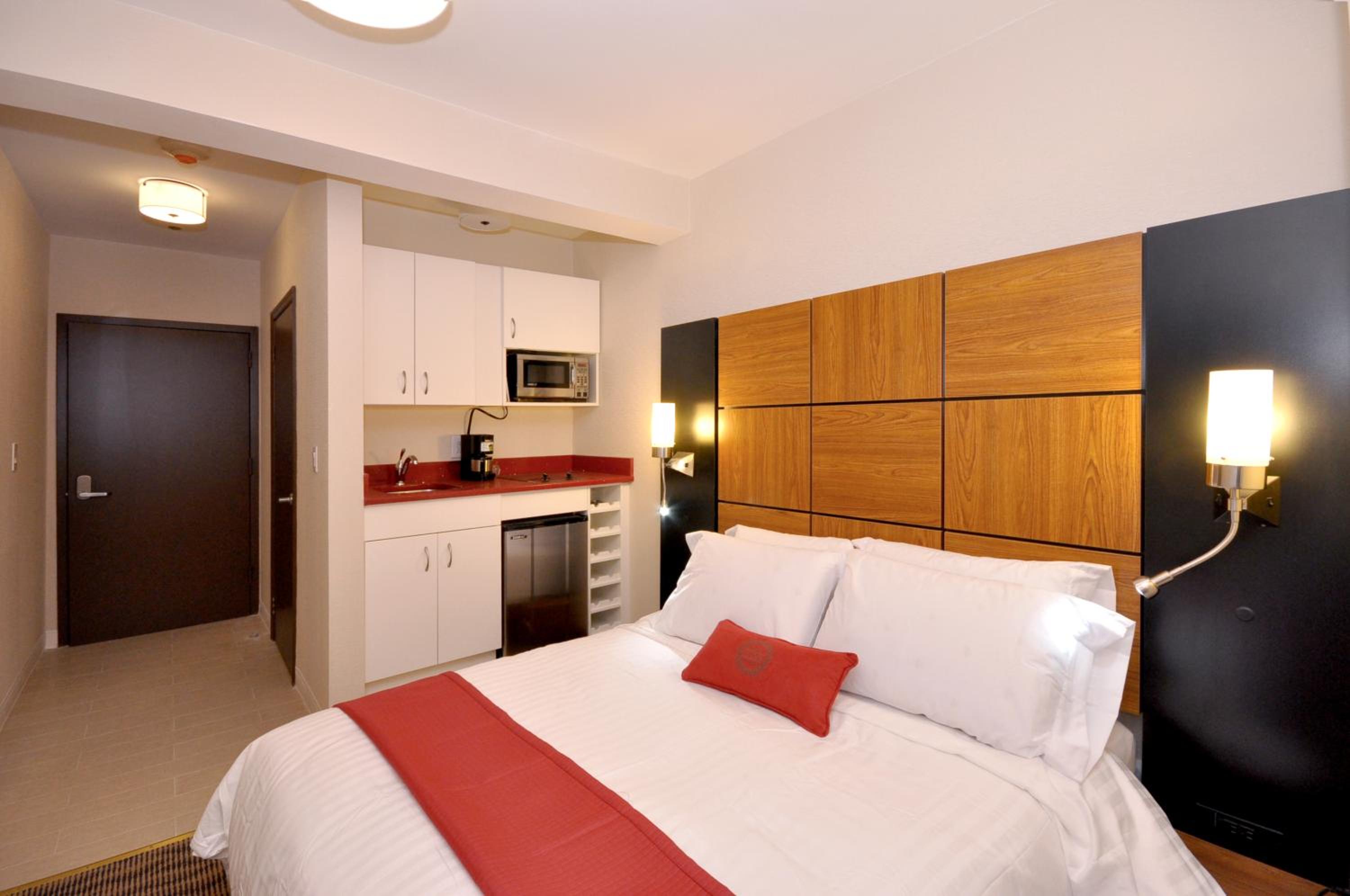 Deluxe Queen Room photo 3