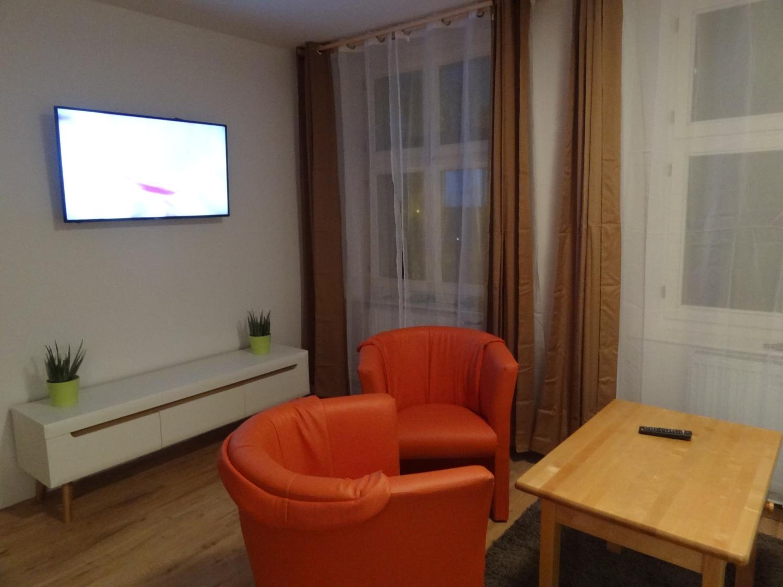 One-Bedroom Apartment - Photo 13