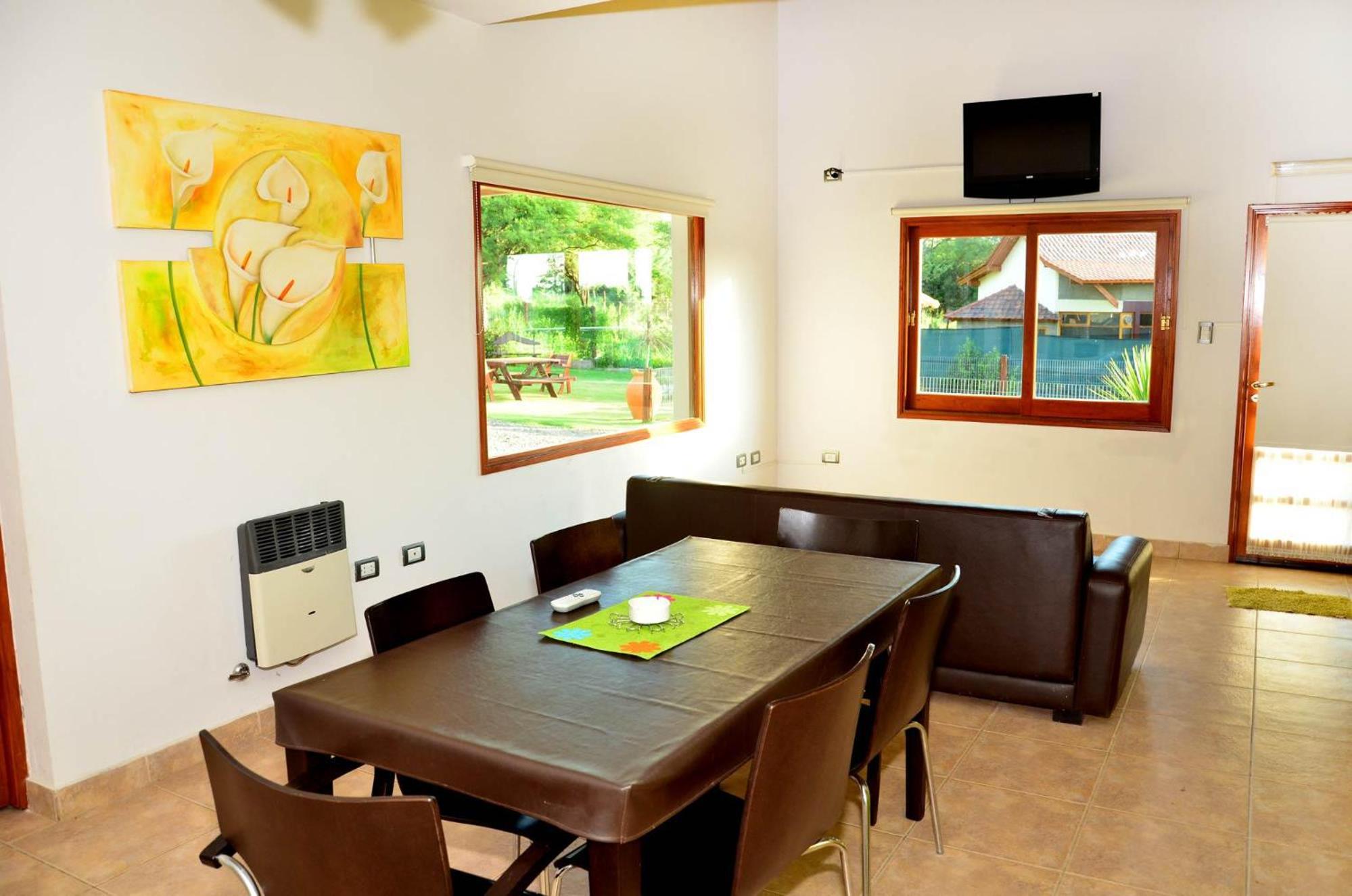 Two-Bedroom Bungalow photo 2