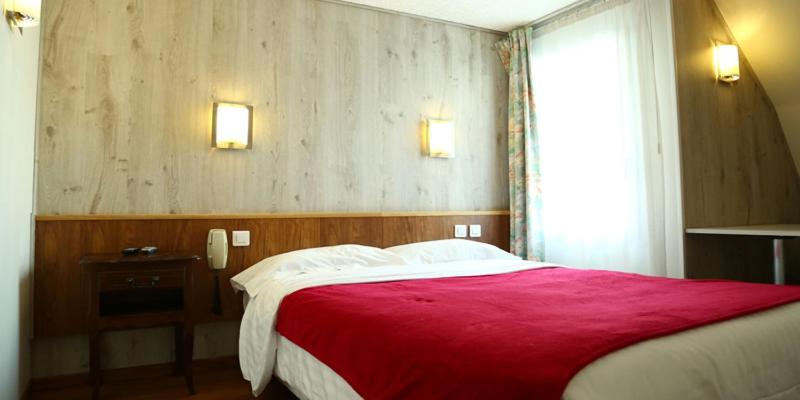 Standard Double Room - Photo 7
