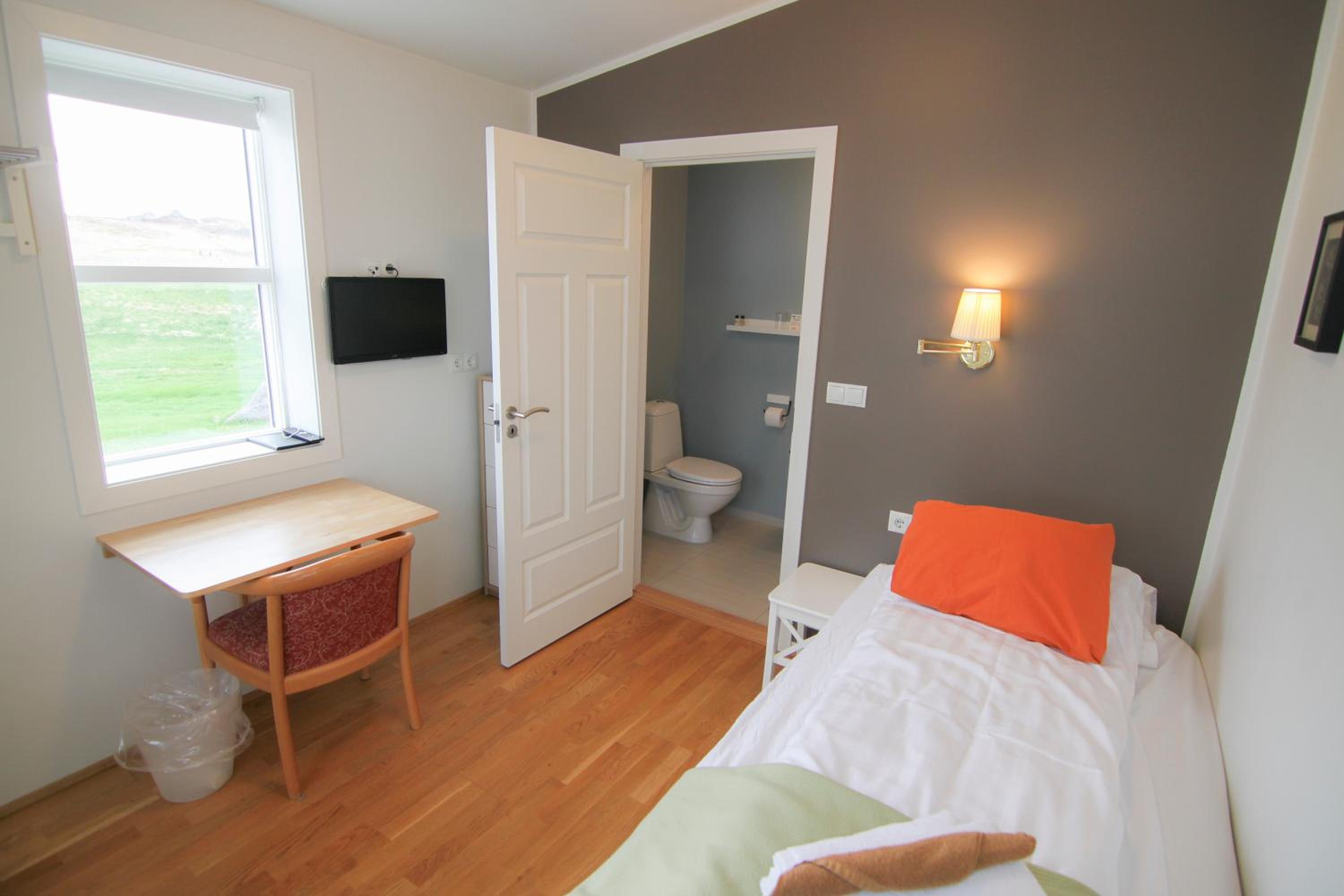 Single Room photo 2