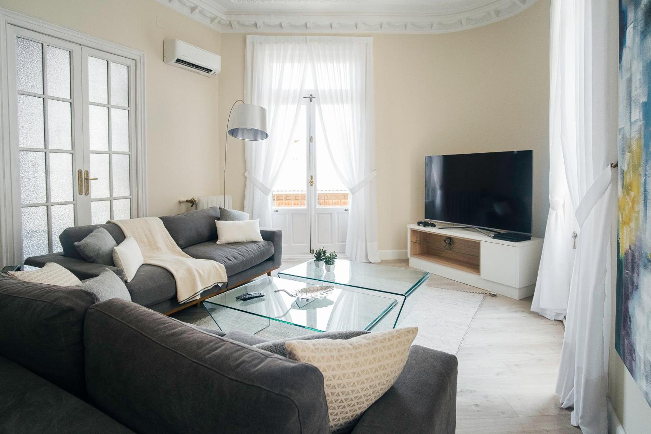 Deluxe Apartment photo 2