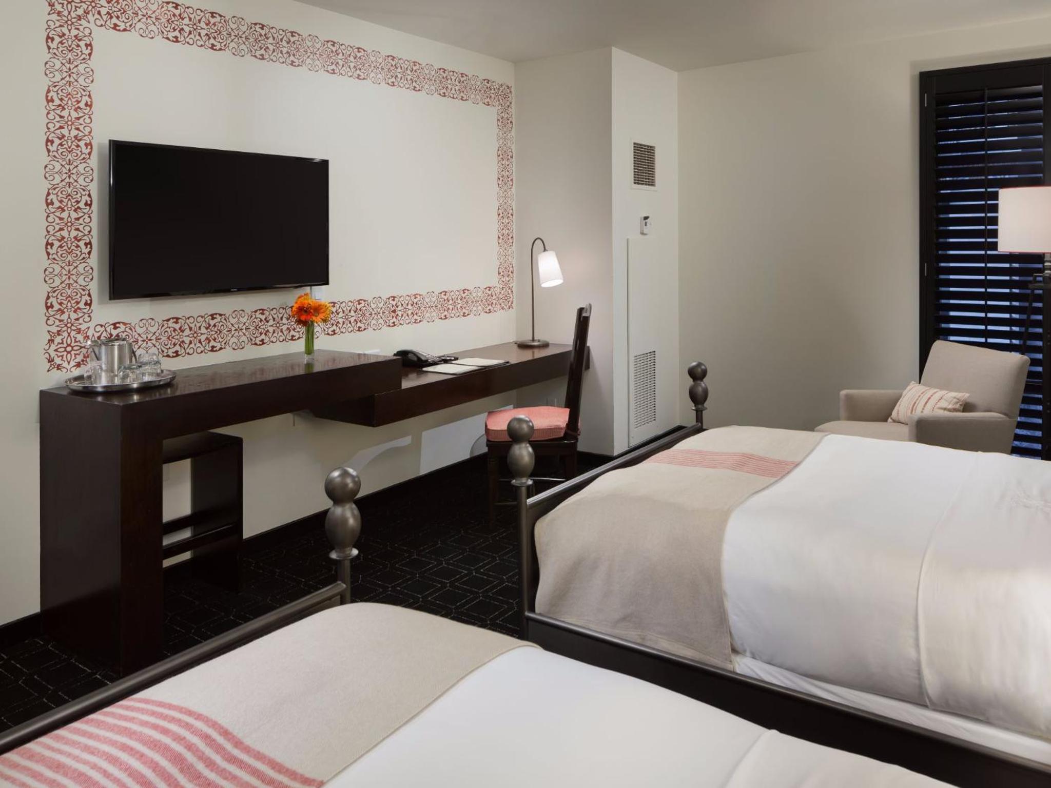Double Room with River View - Photo 4