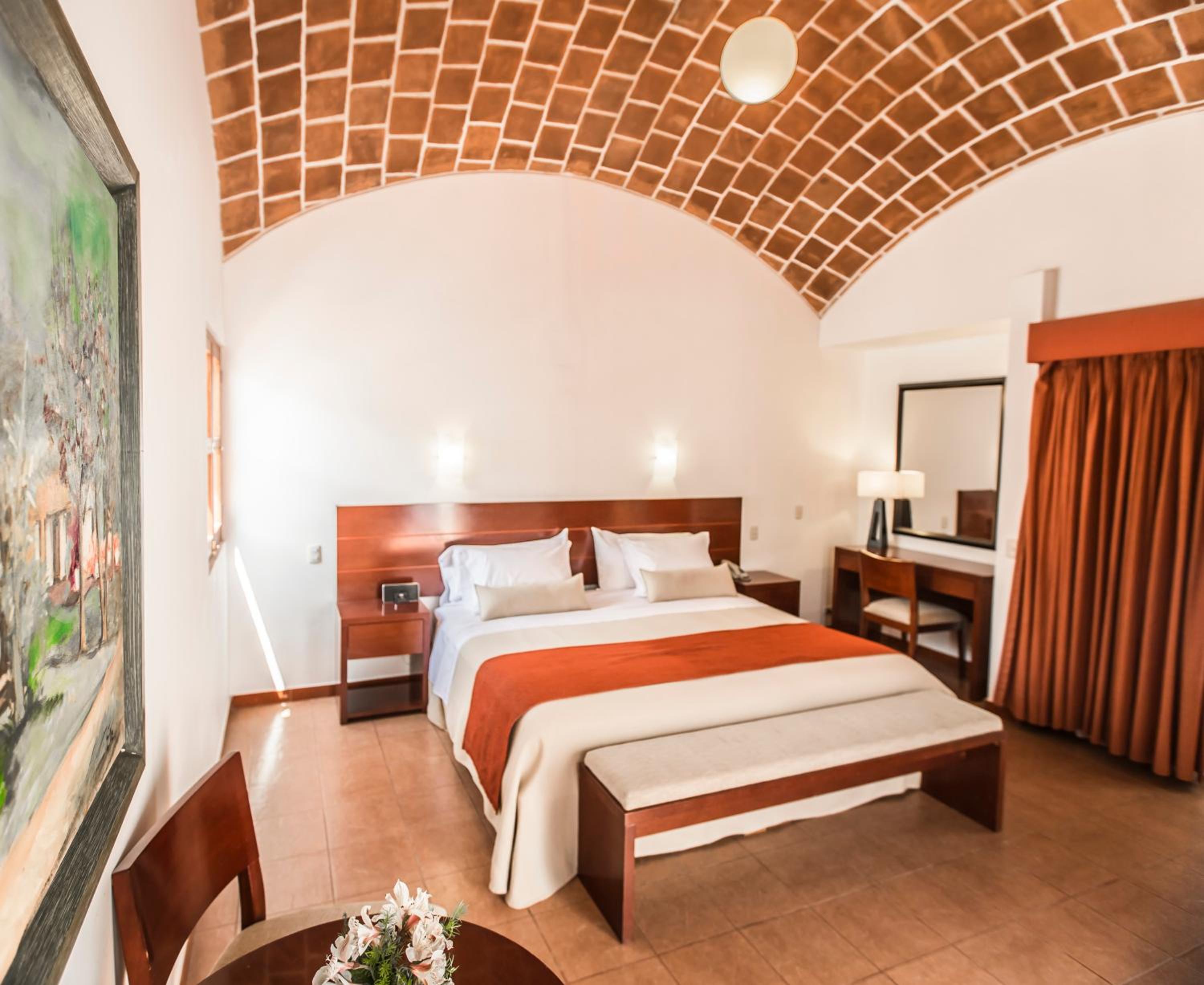 Standard  Double Room - Photo 2
