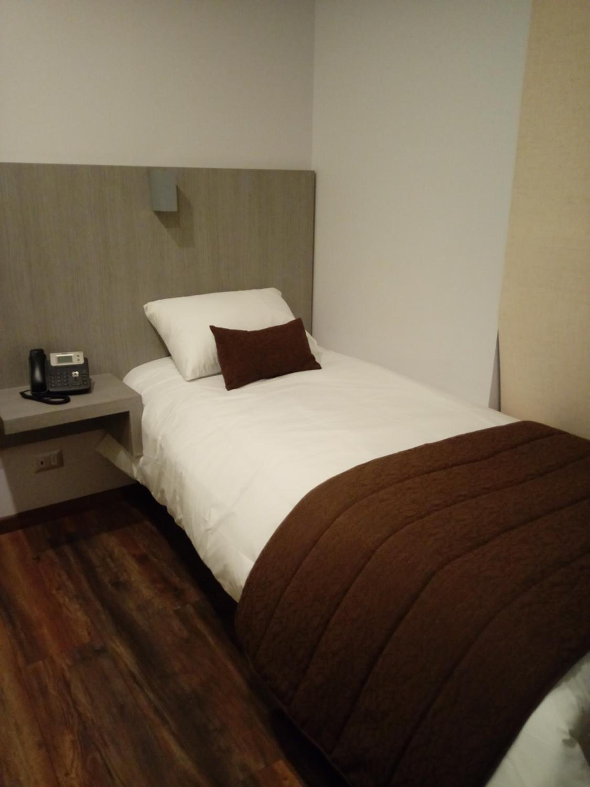 Single Room photo 3