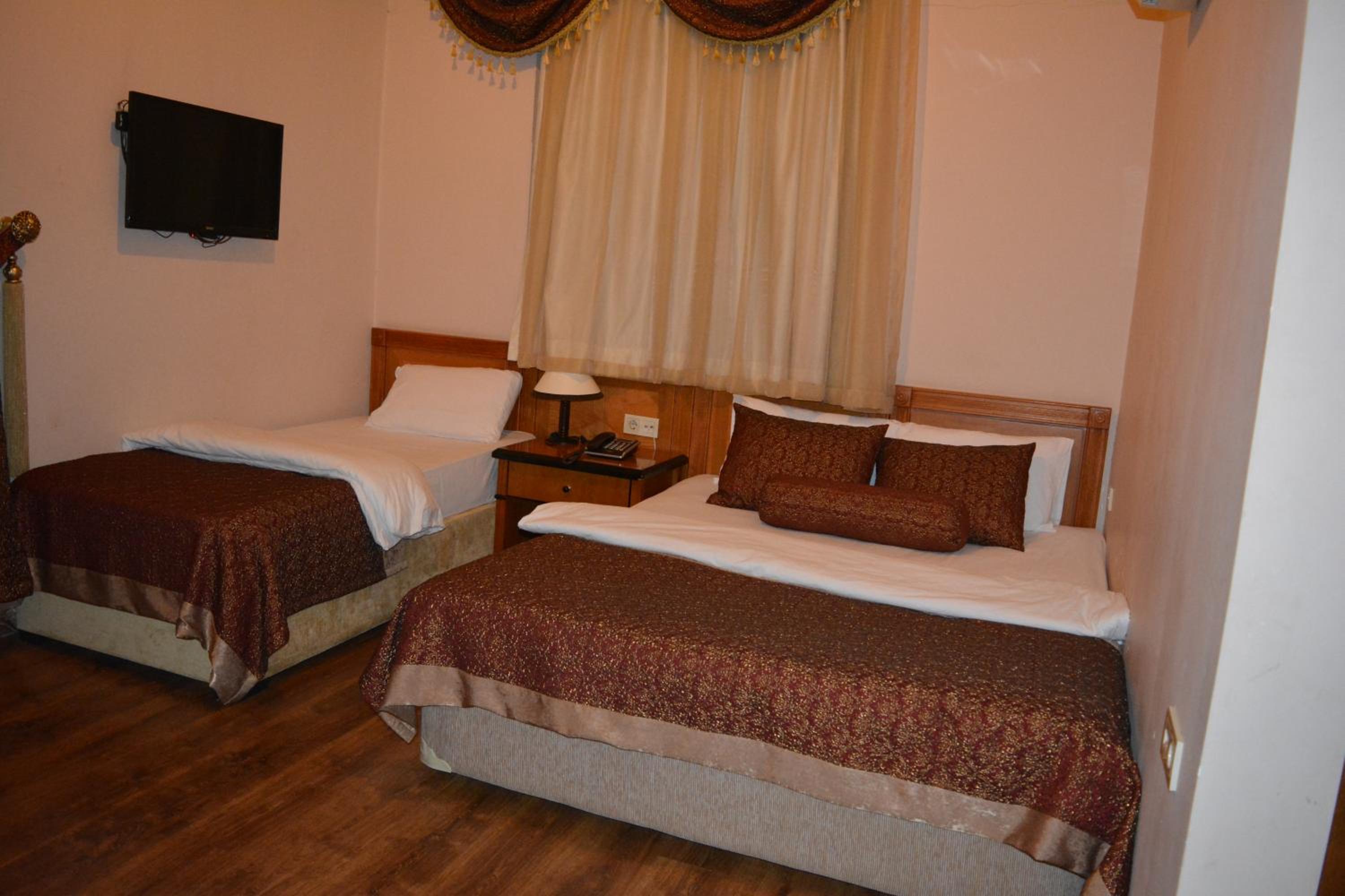 Double or Twin Room photo 1