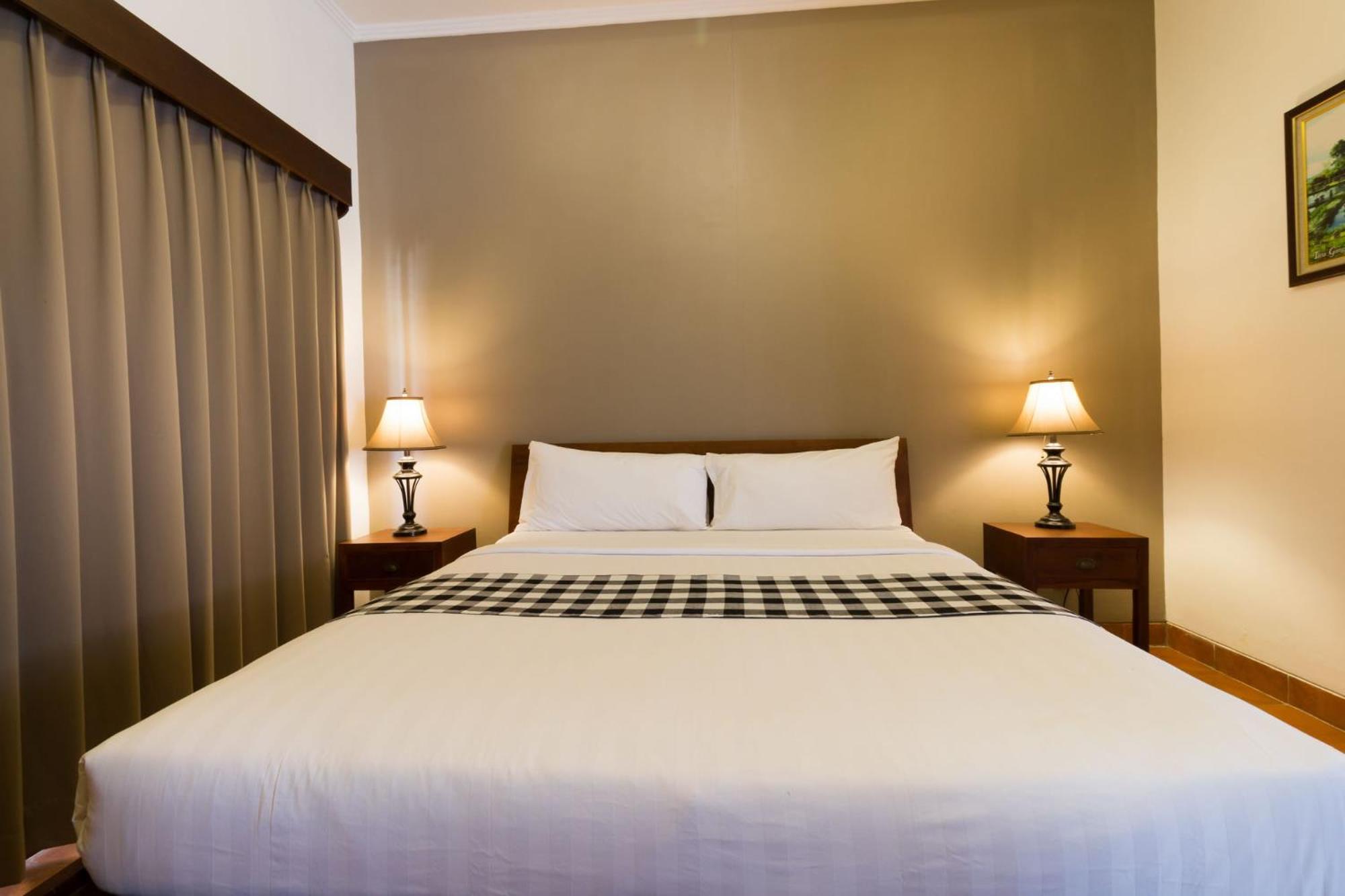 Executive Suite with Pool View photo 3