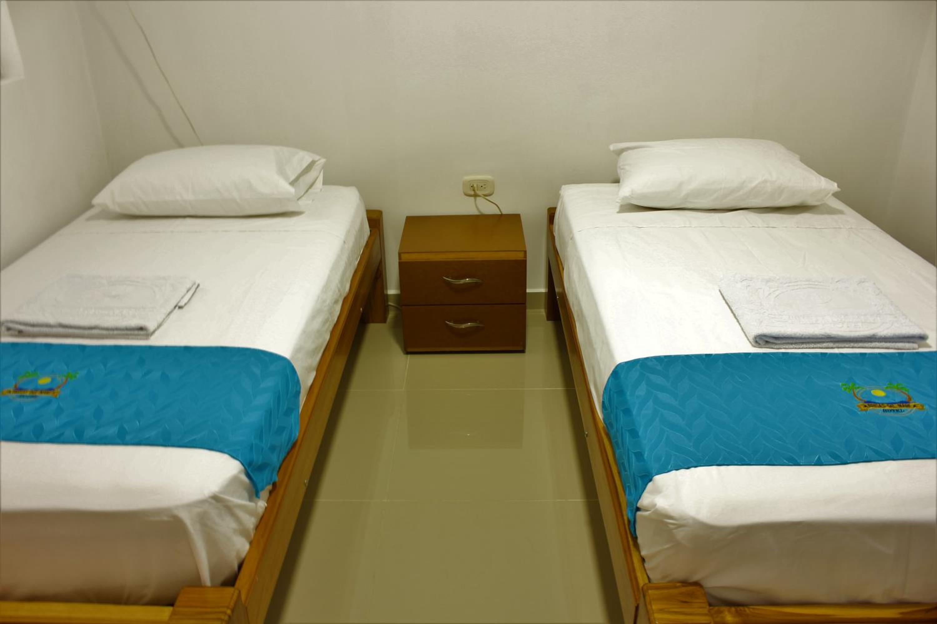 Twin Room with Private Bathroom photo 1