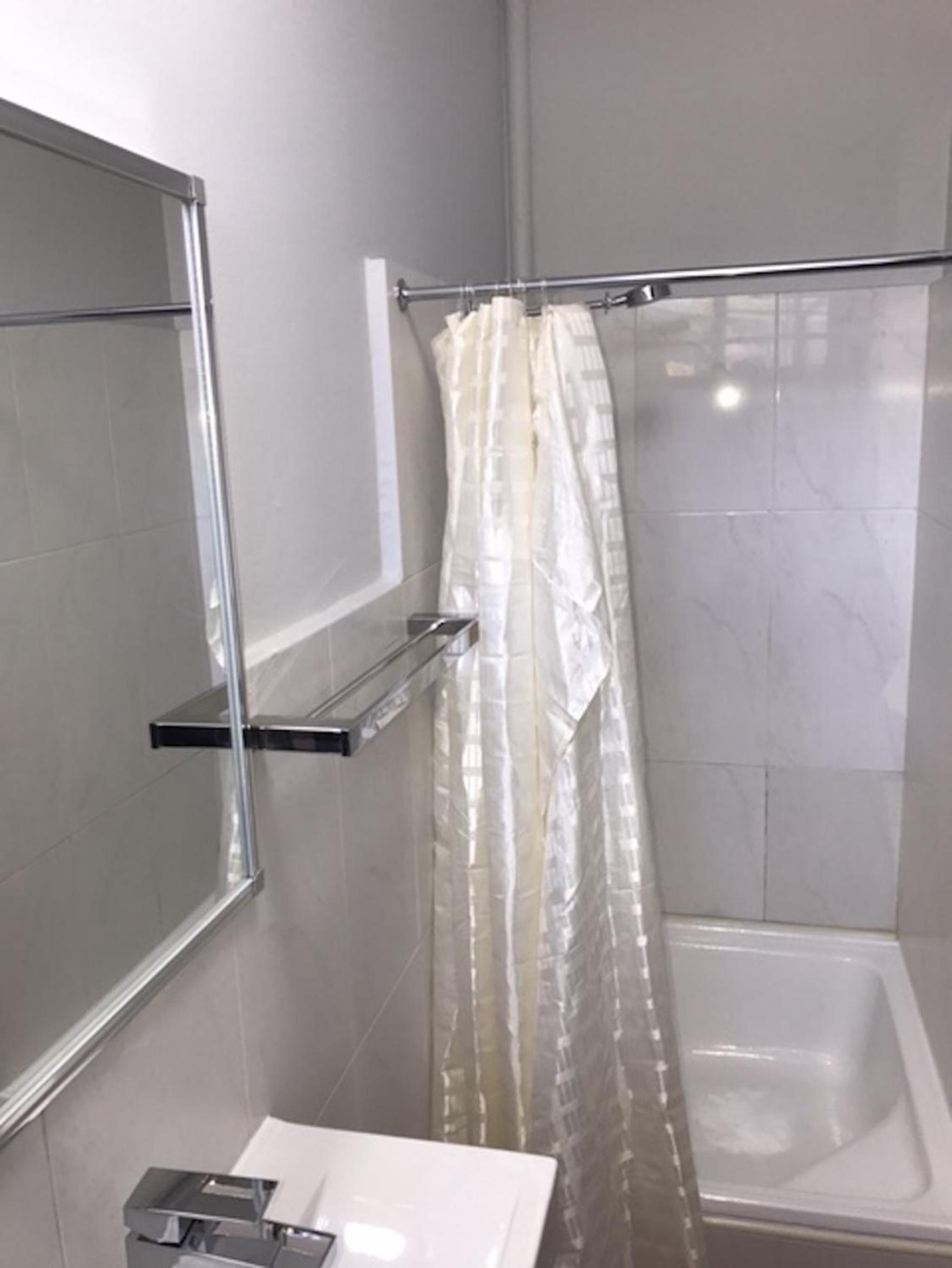 Signature Double Room (Ensuite) photo 3