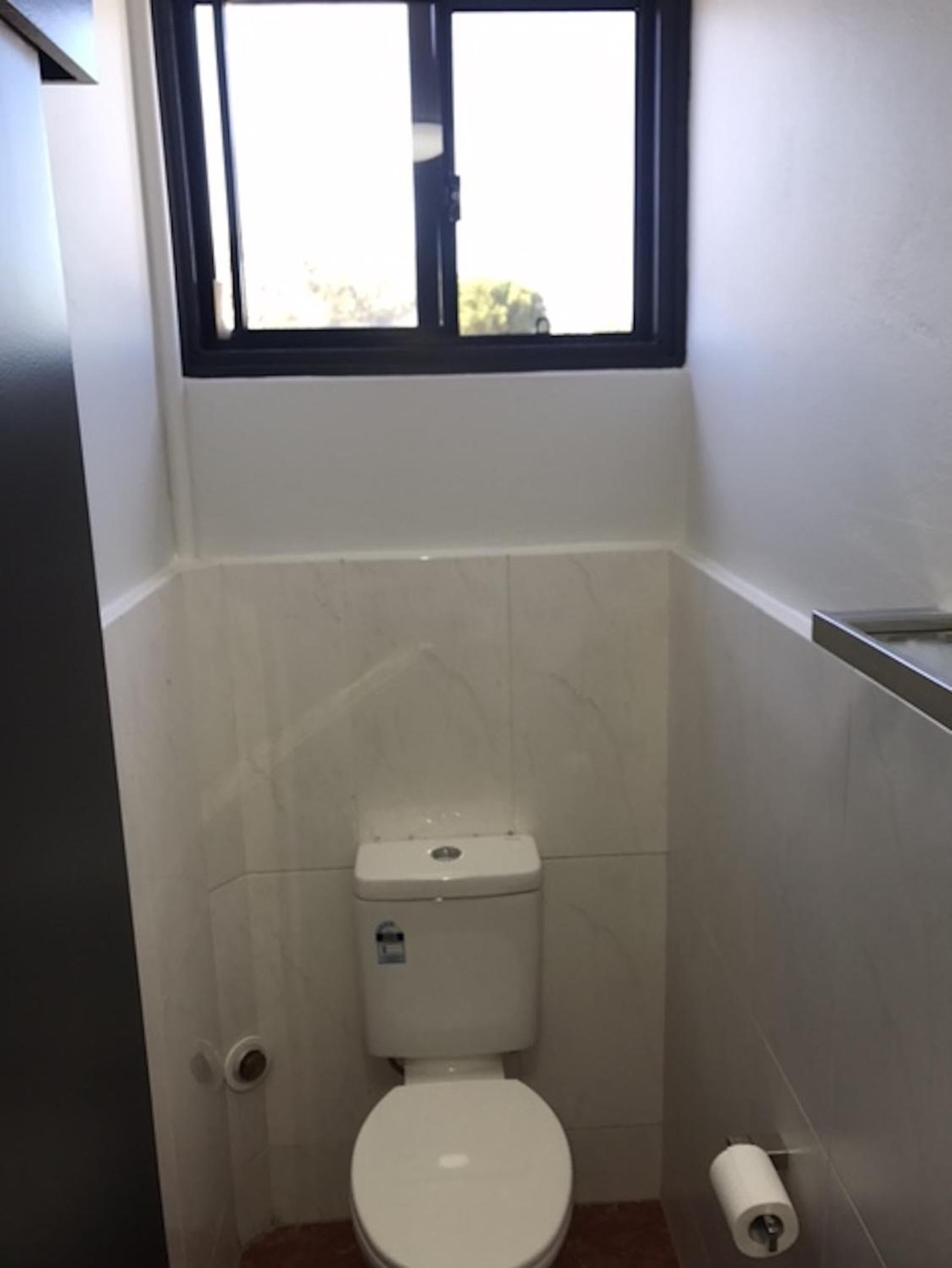 Double Room (Shared Bathroom) photo 2