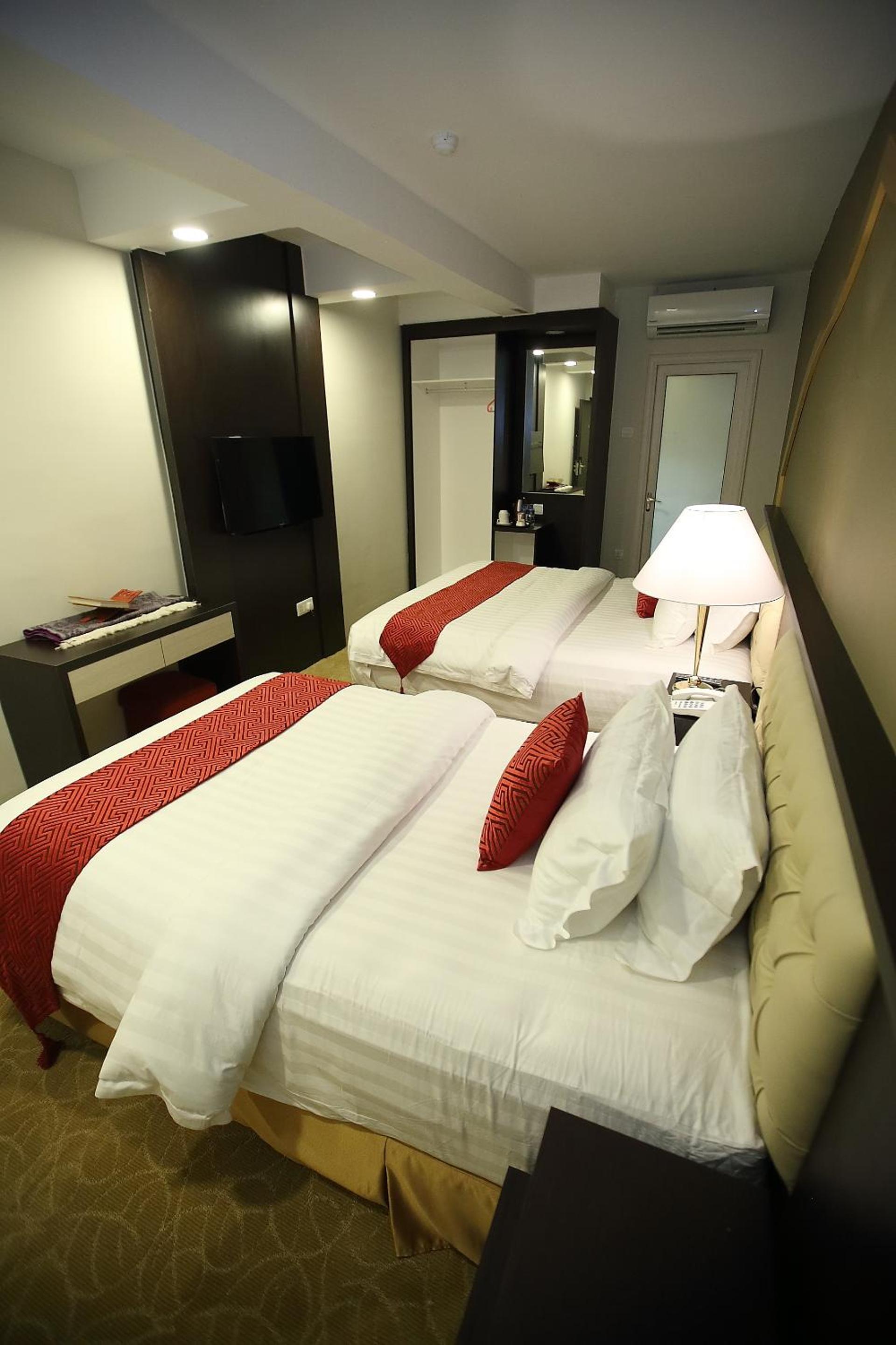 Deluxe Room - Photo 2
