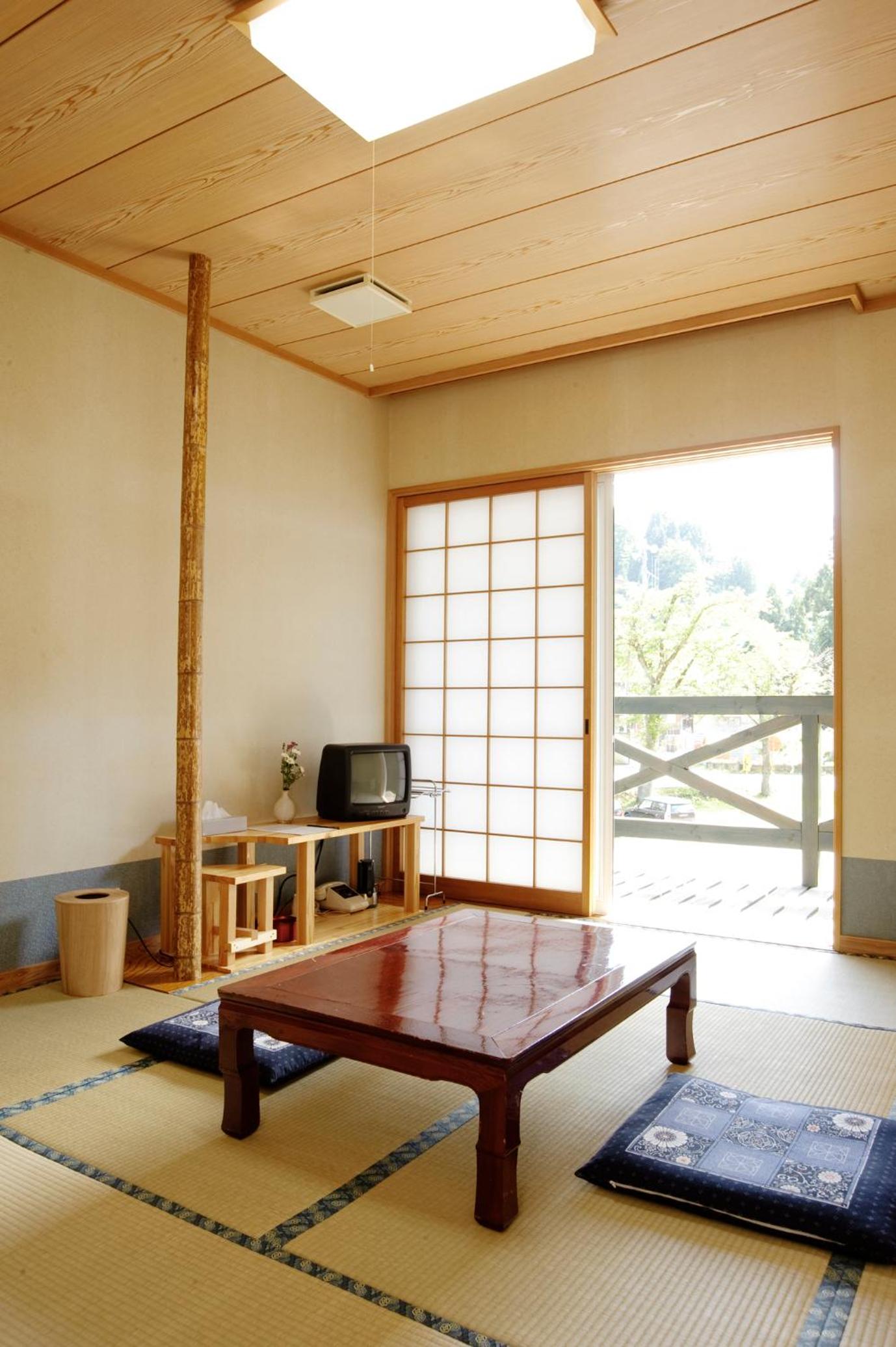 Japanese-Style Standard Room with Shared Bathroom photo 1