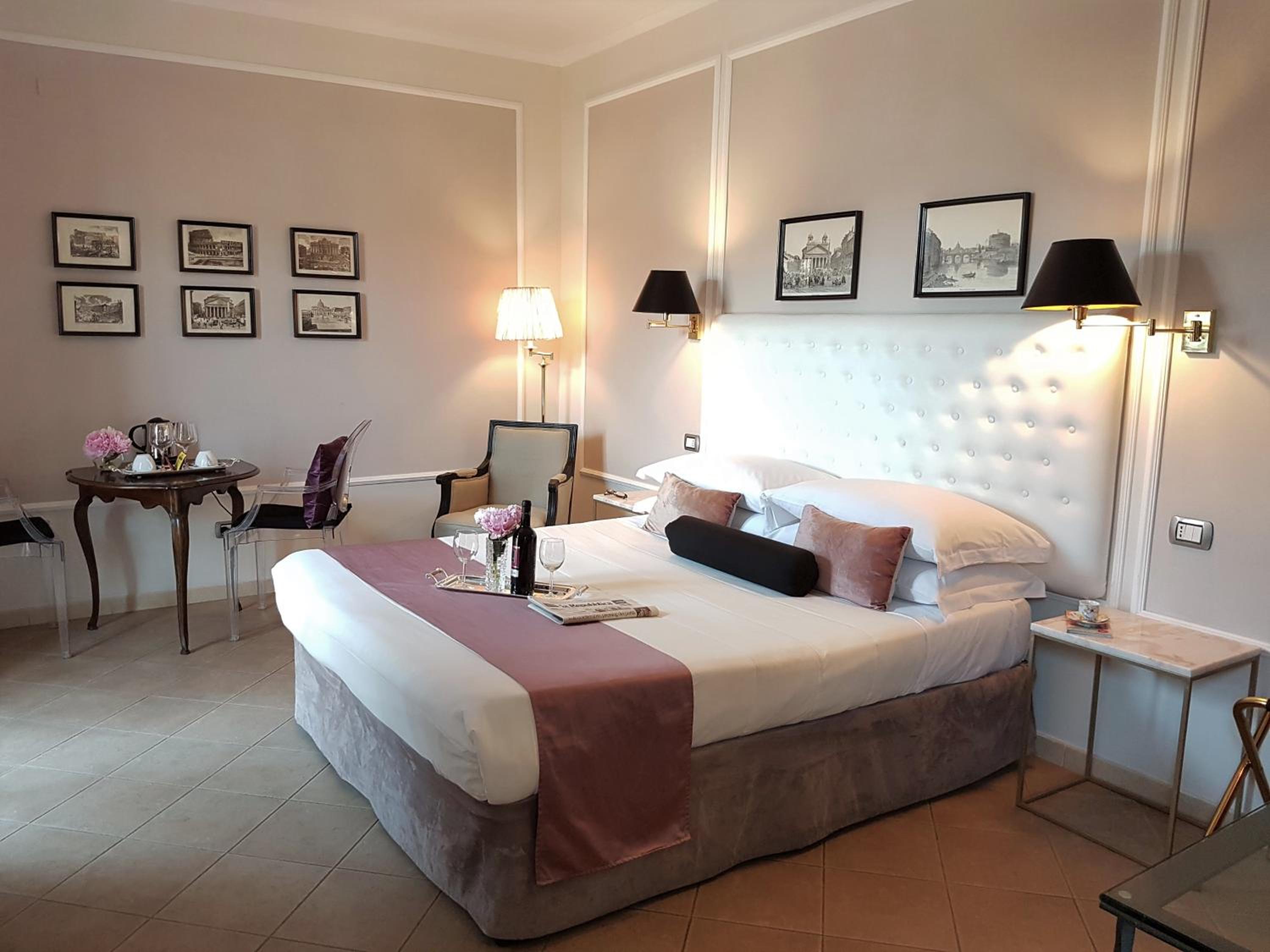 Deluxe Double Room with Balcony photo 1