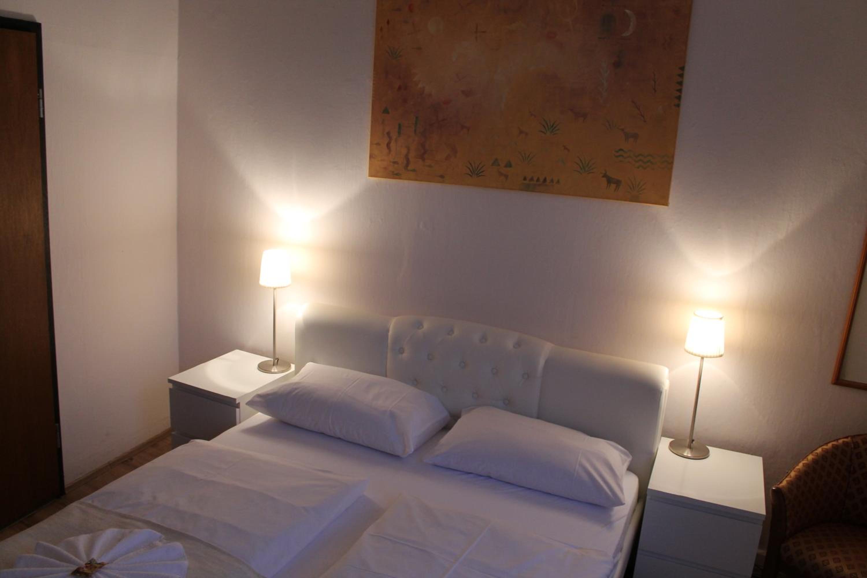 Double Room - Photo 3
