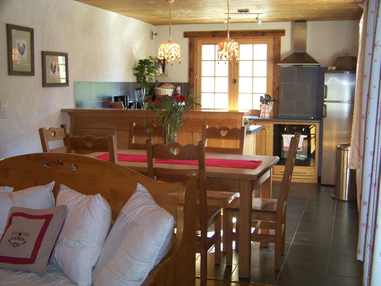 Three-Bedroom Chalet photo 1