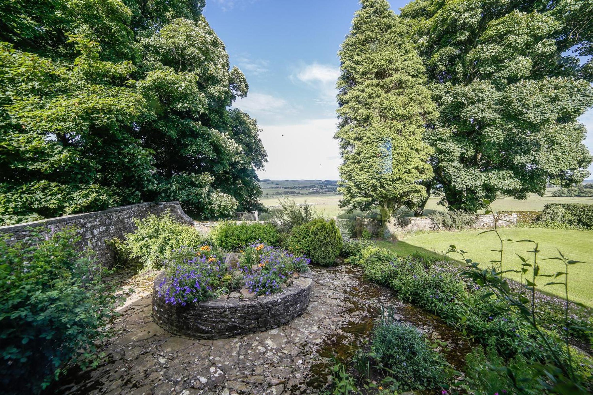 Family Room with Garden View photo 3