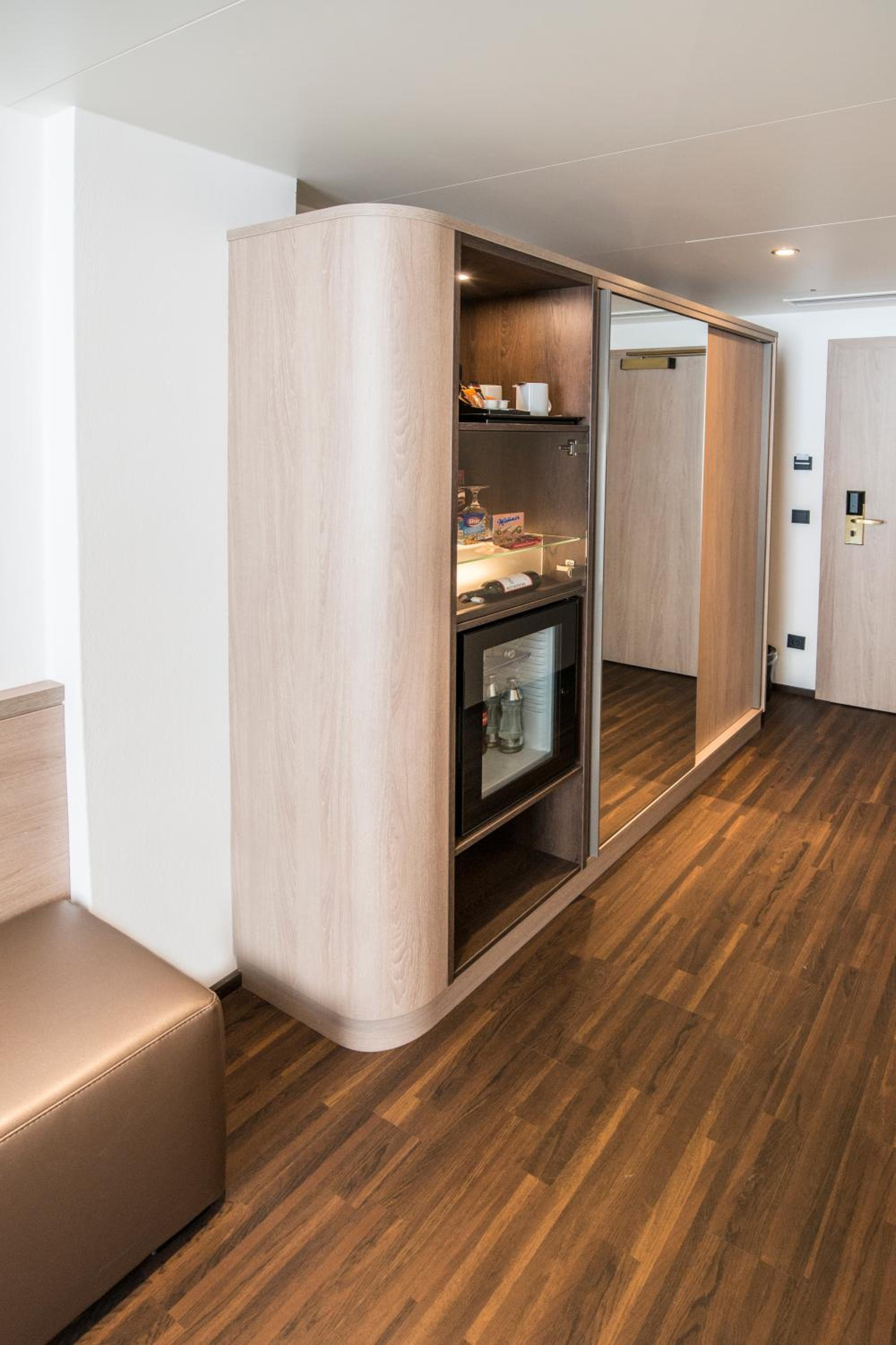 Superior Twin Room - Photo 6