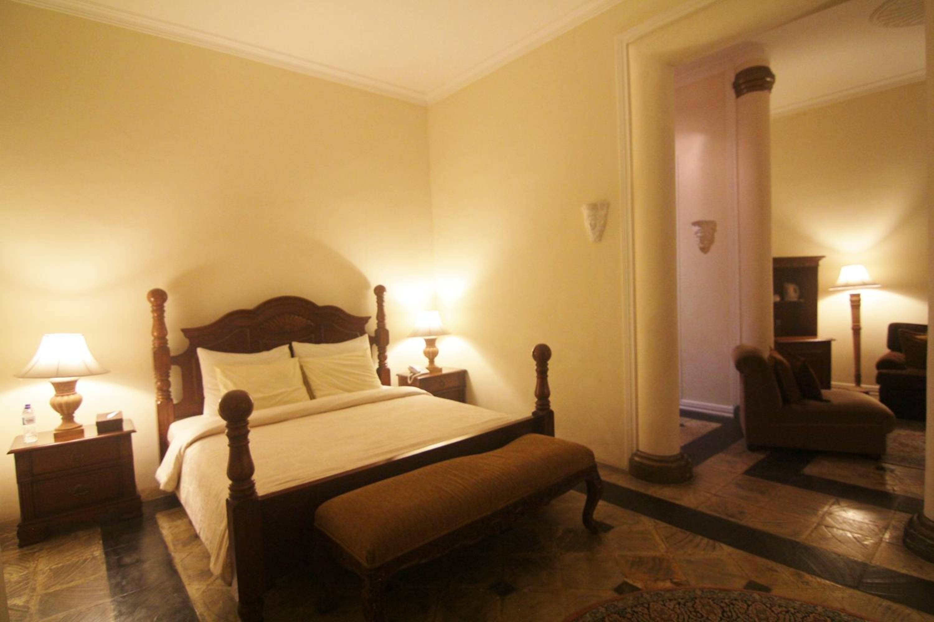 Royal Suite photo 2