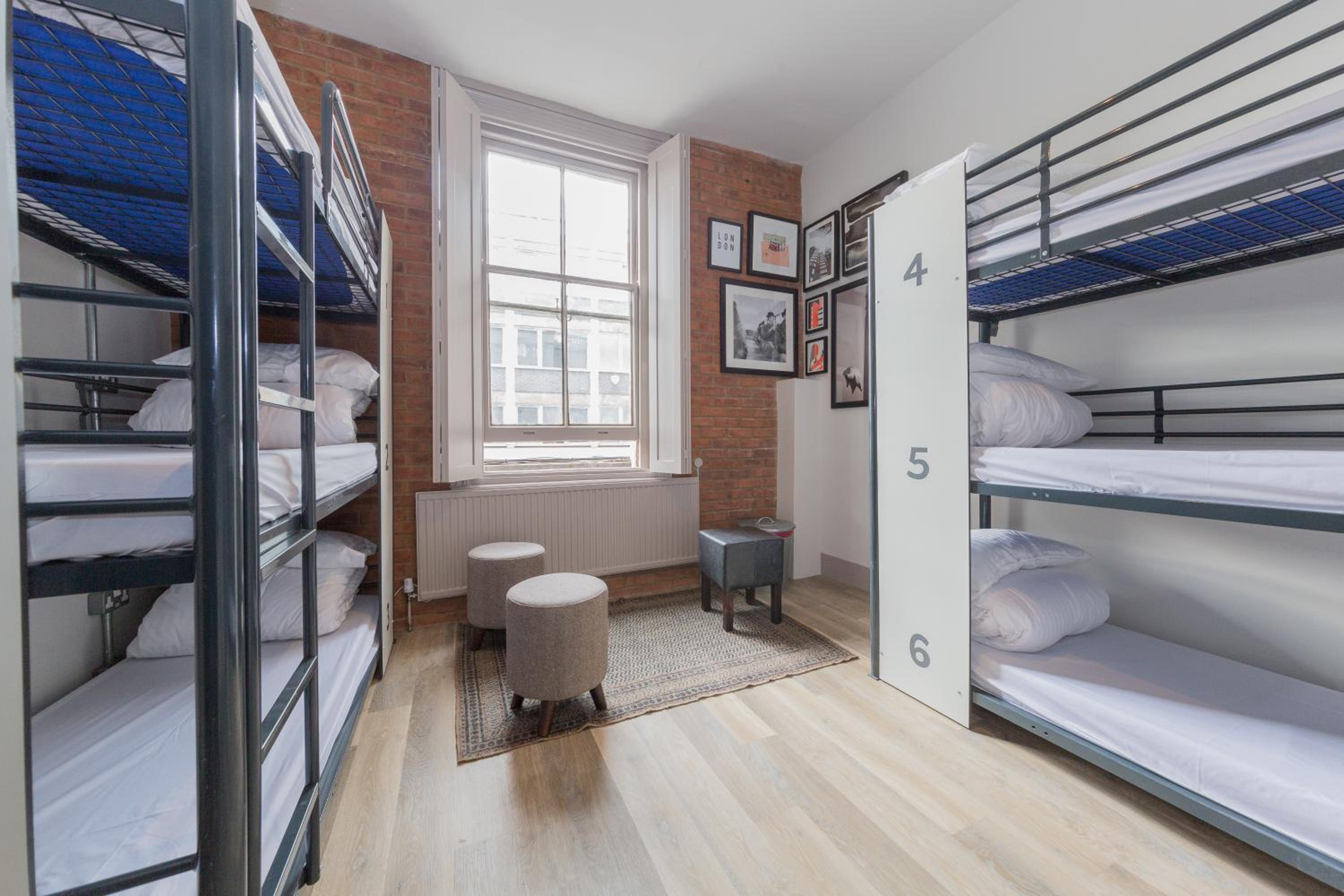 Bed in 6-Bed Dormitory Room photo 1