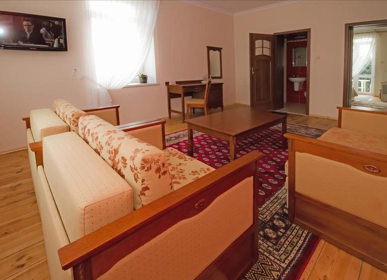 One-Bedroom Apartment - Photo 1