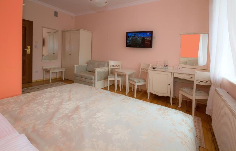 Standard Double Room - Photo 3