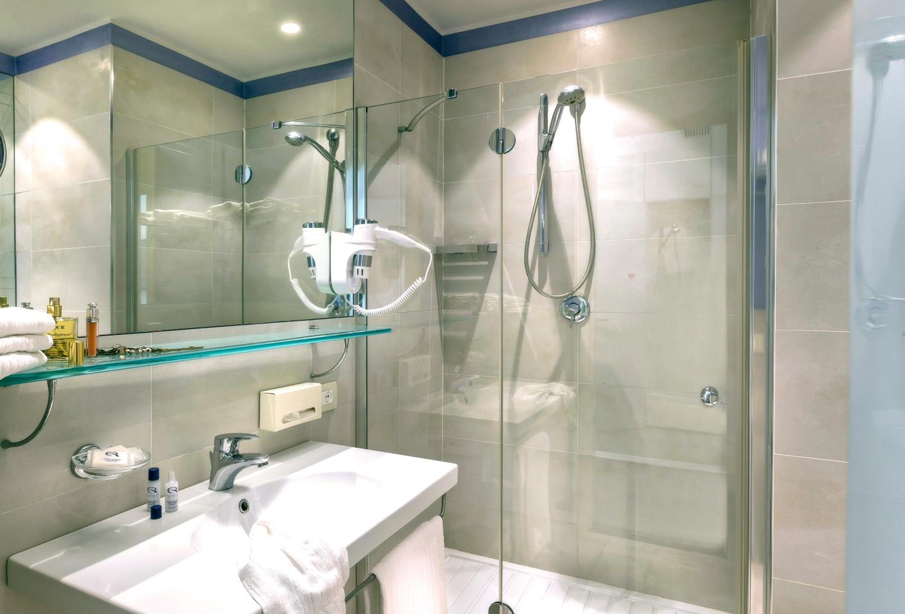 Superior Triple Room - Photo 10