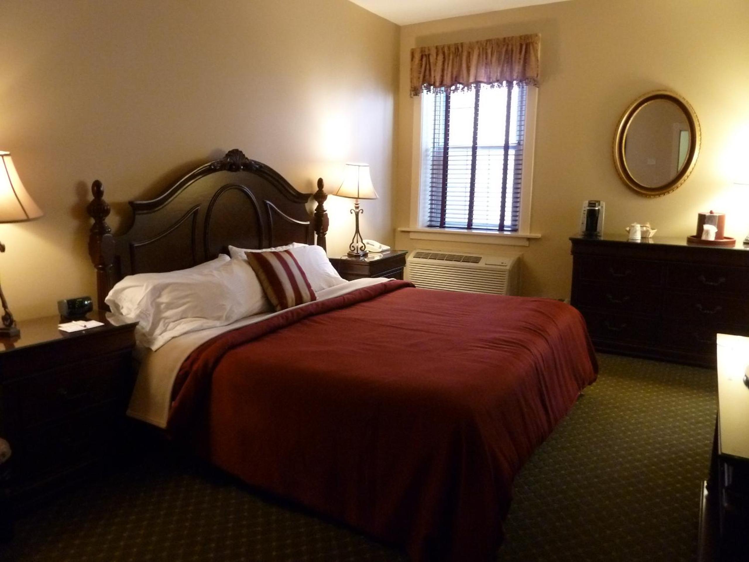 Standard Queen Room photo 2