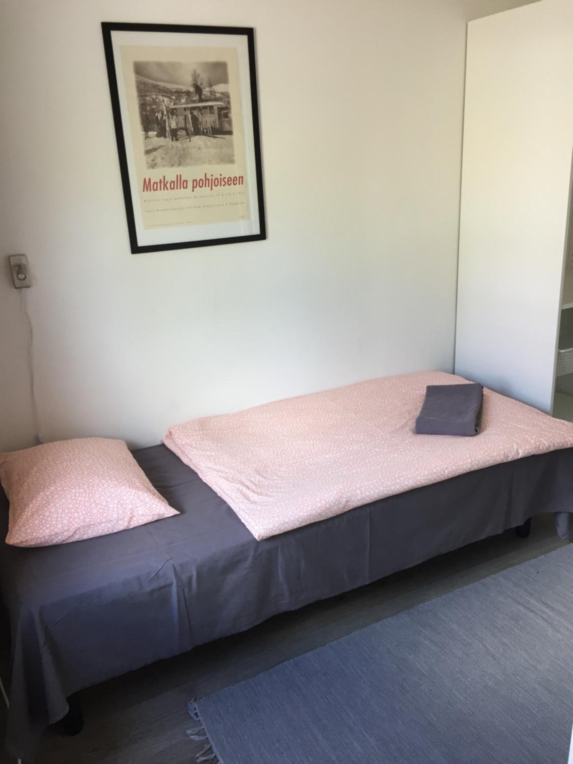 Single Room photo 2