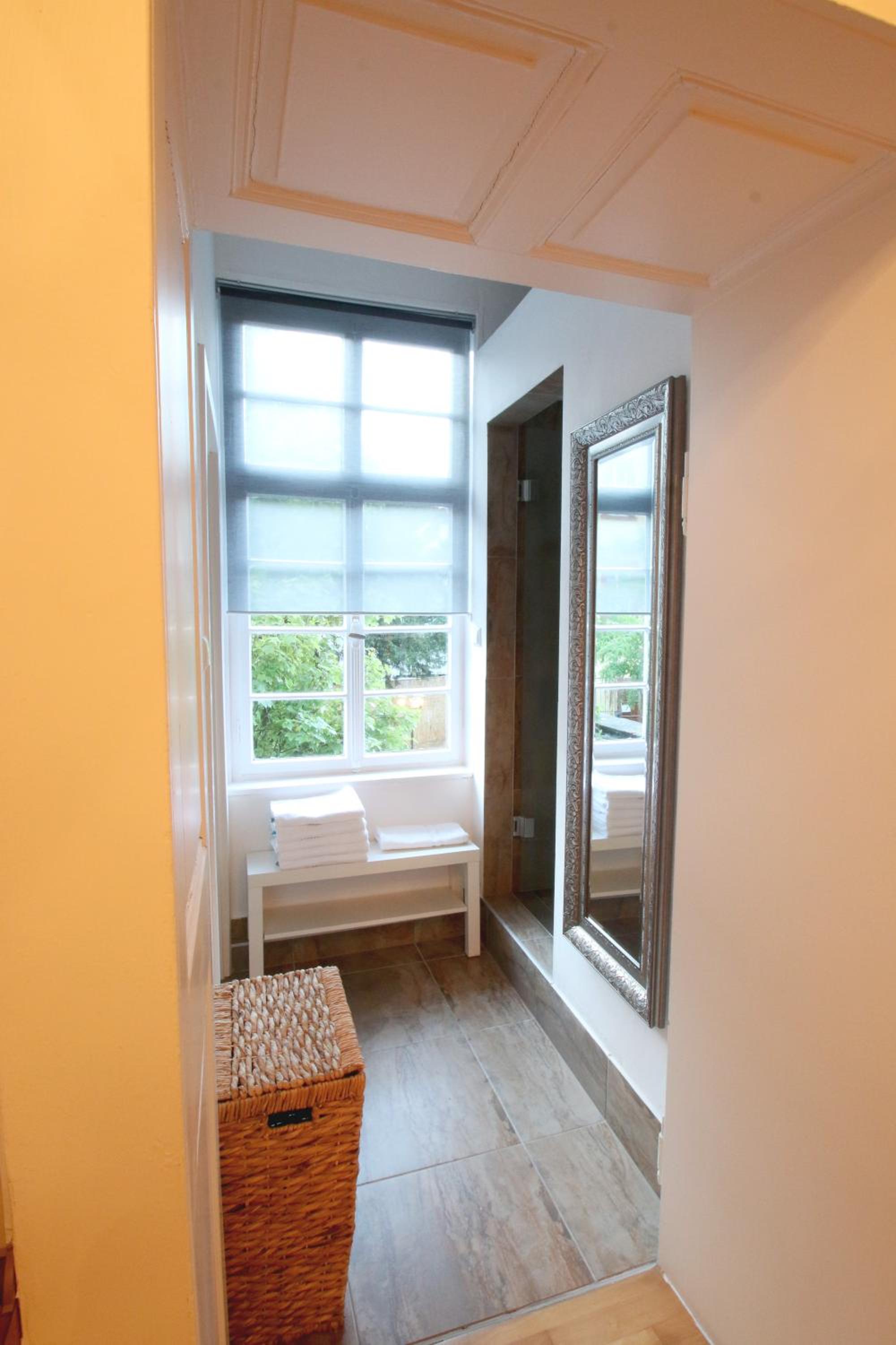 Family Two-Bedroom Studio - Photo 8