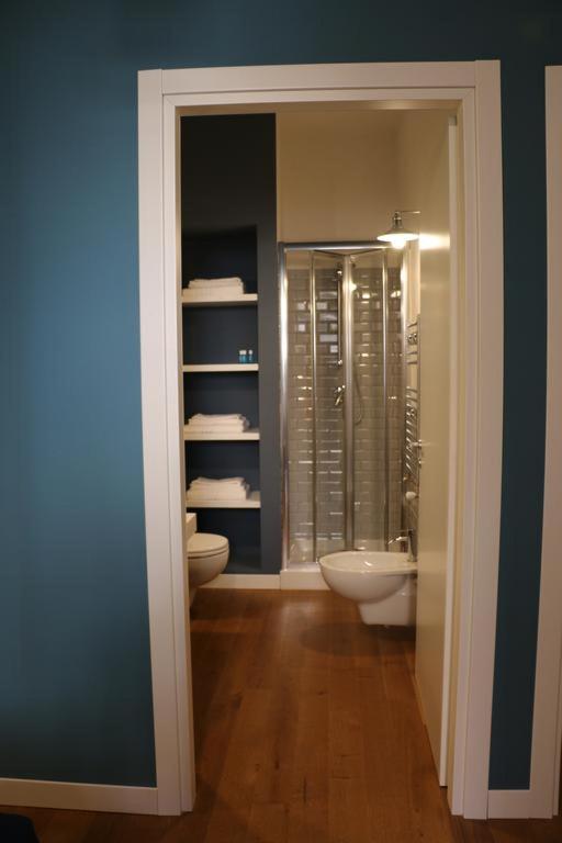 Deluxe Room (2 Adults + 1 Child) - Photo 5