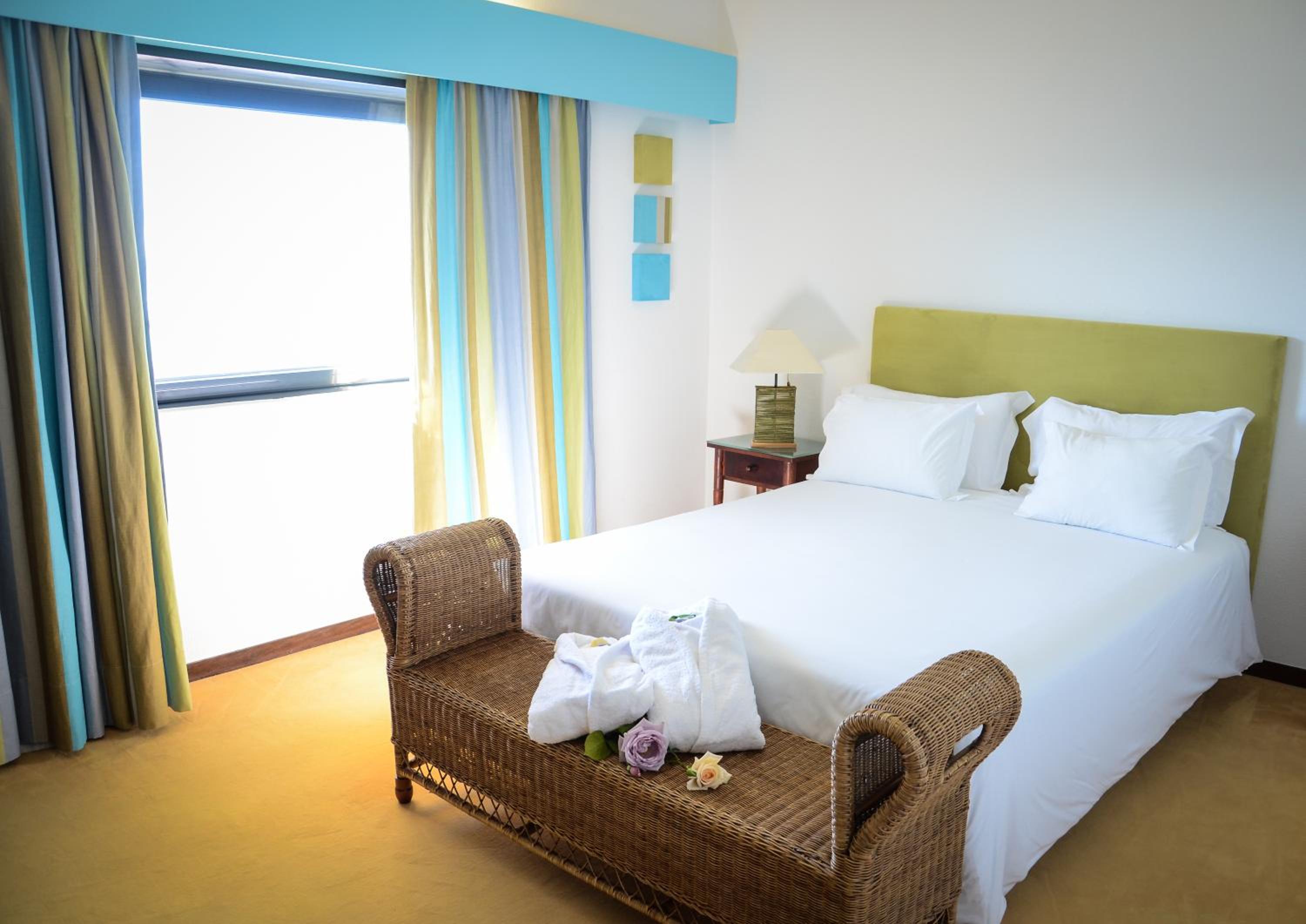 Junior Suite with Balcony - Photo 1