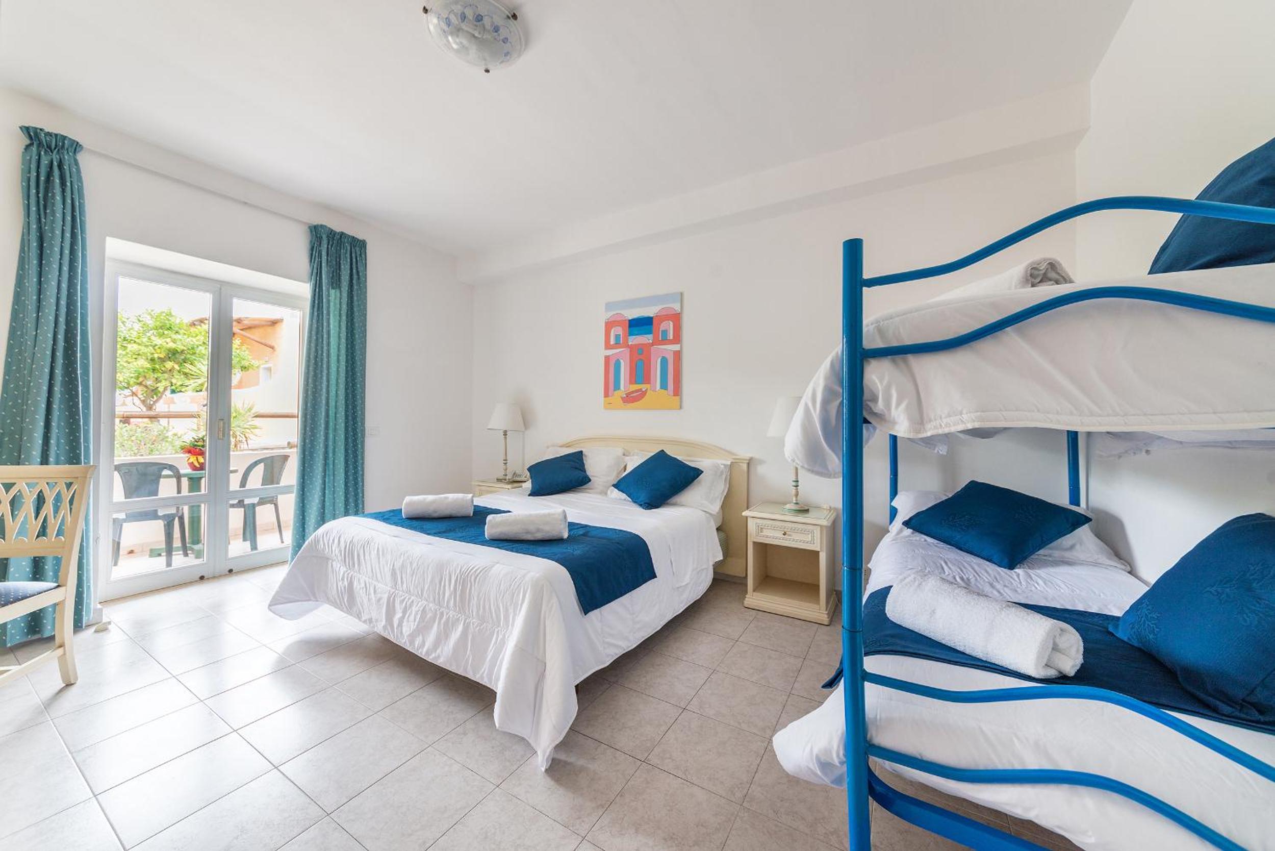 Standard Quadruple Room - Photo 5
