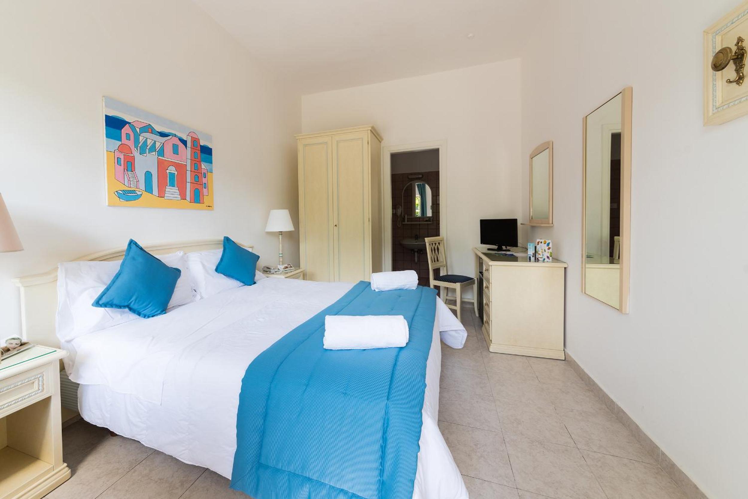 Double Room - Photo 8