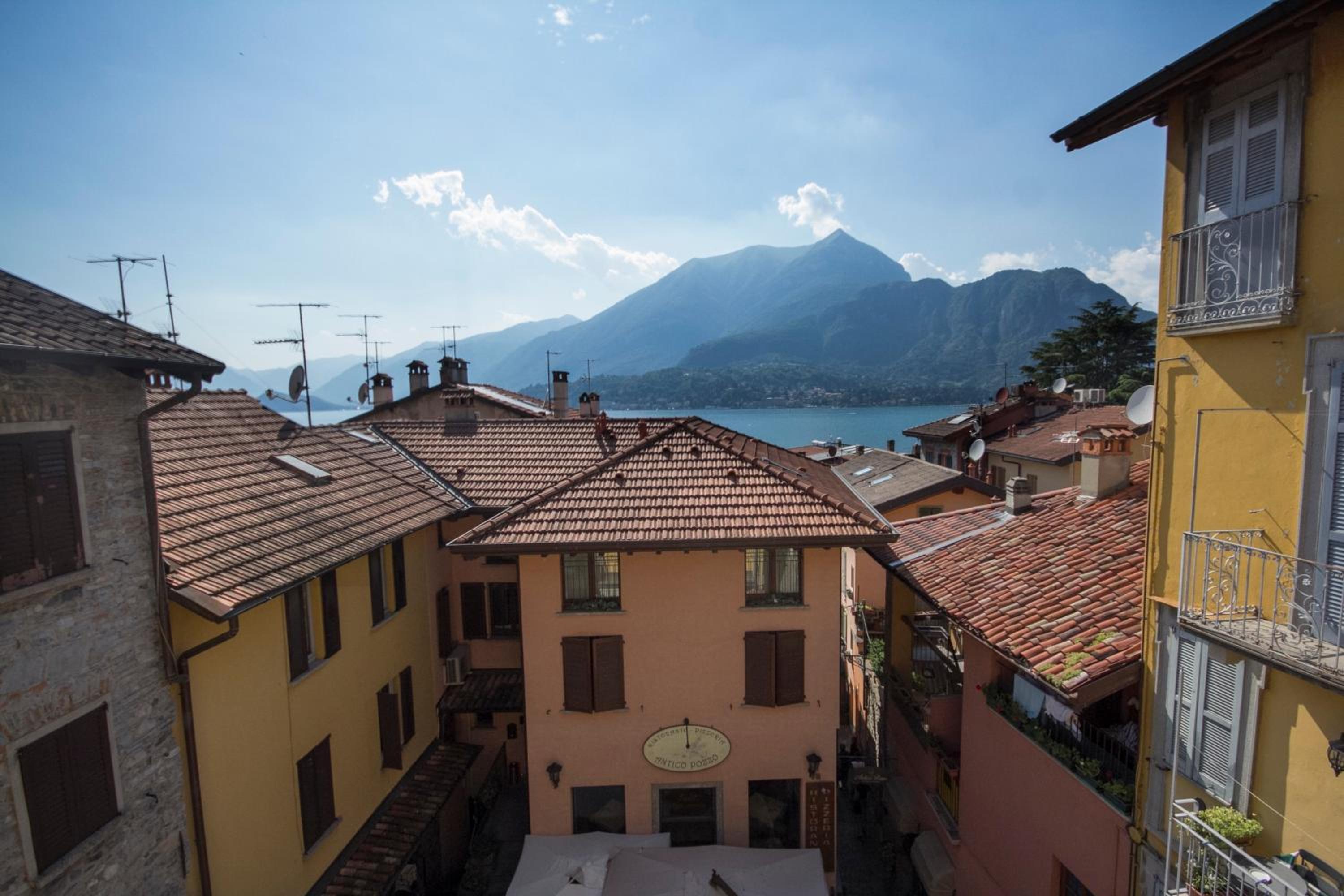 Apartment with Lake View - Photo 27