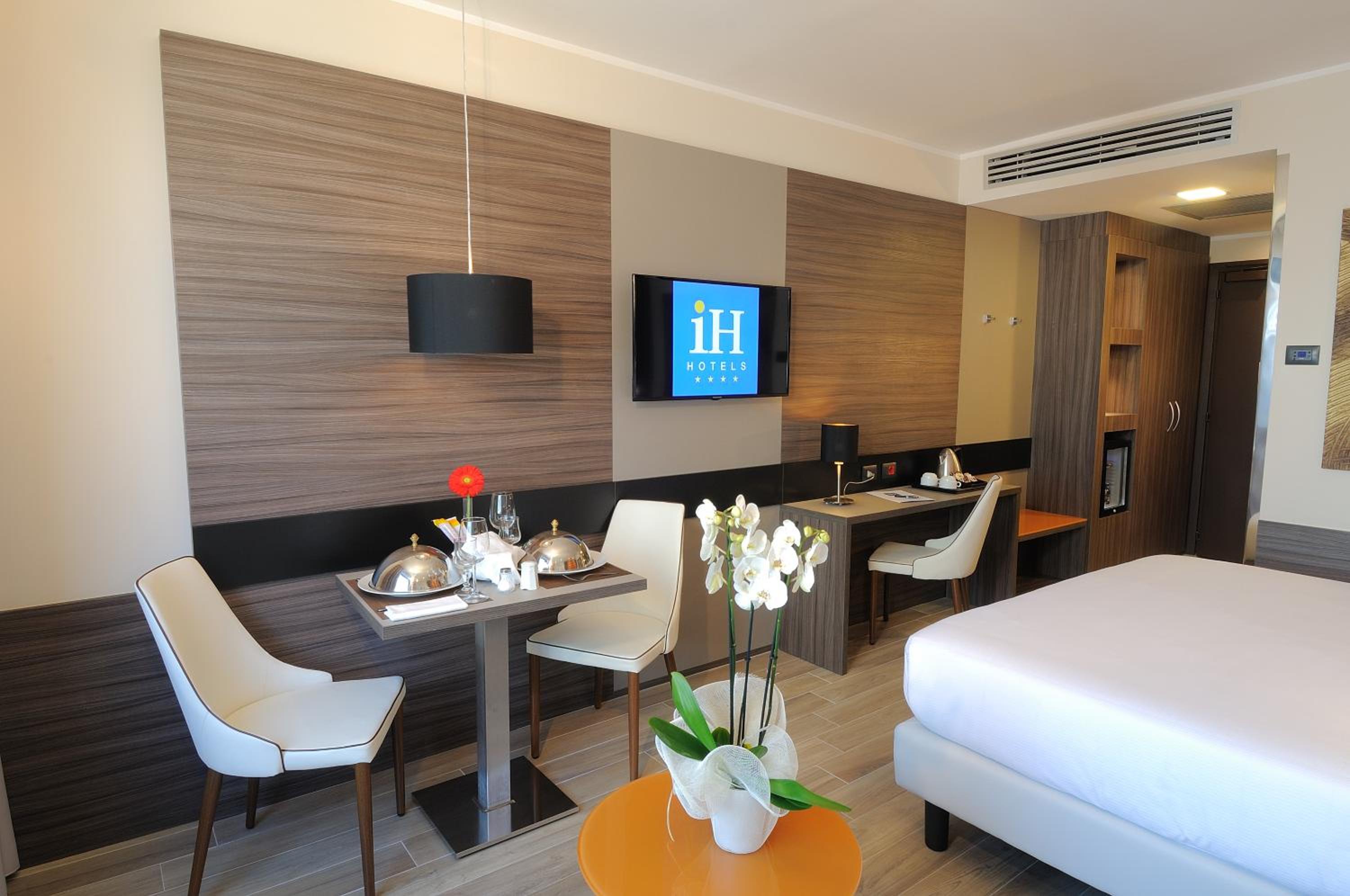 Superior Double Room with Sofa Bed