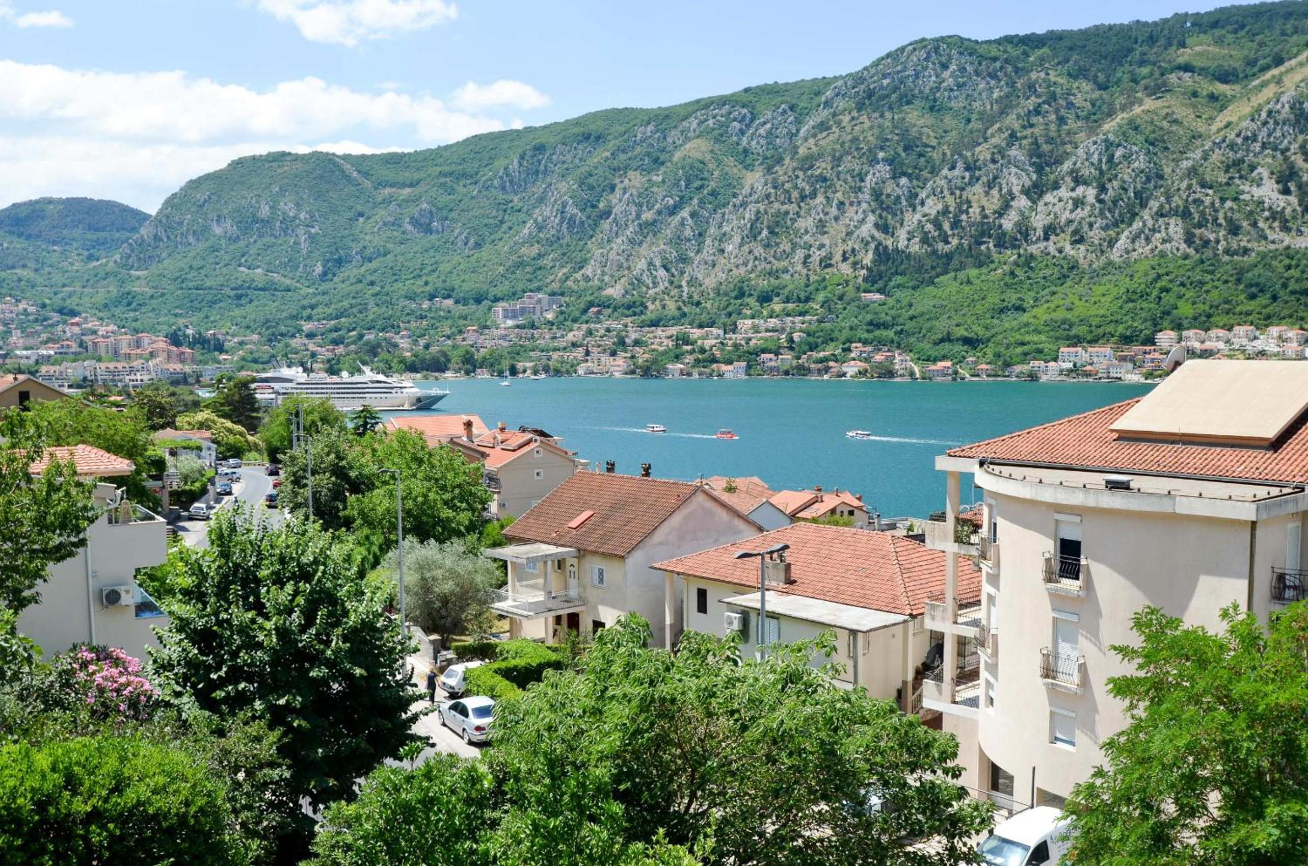 Apartment with Sea View - Photo 34