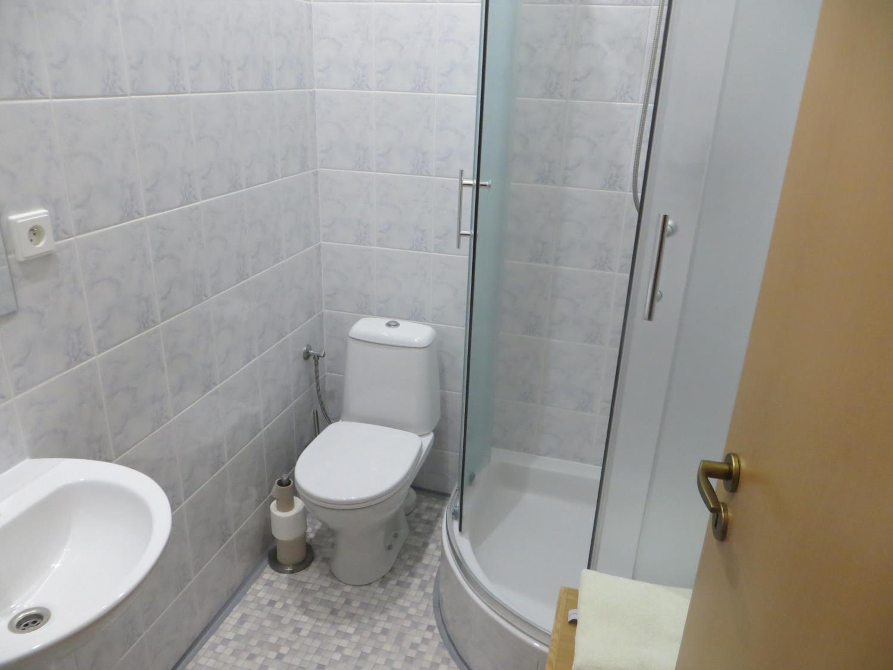 Quadruple Room with Private Bathroom photo 2