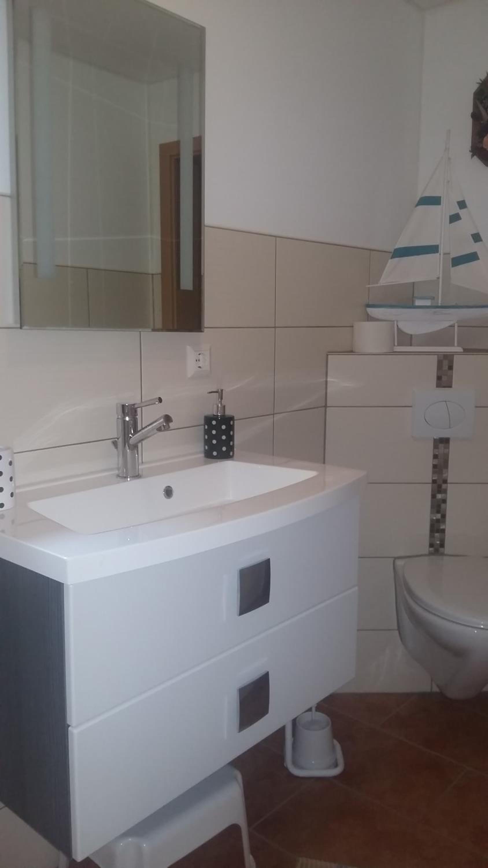 One-Bedroom Apartment - Photo 14
