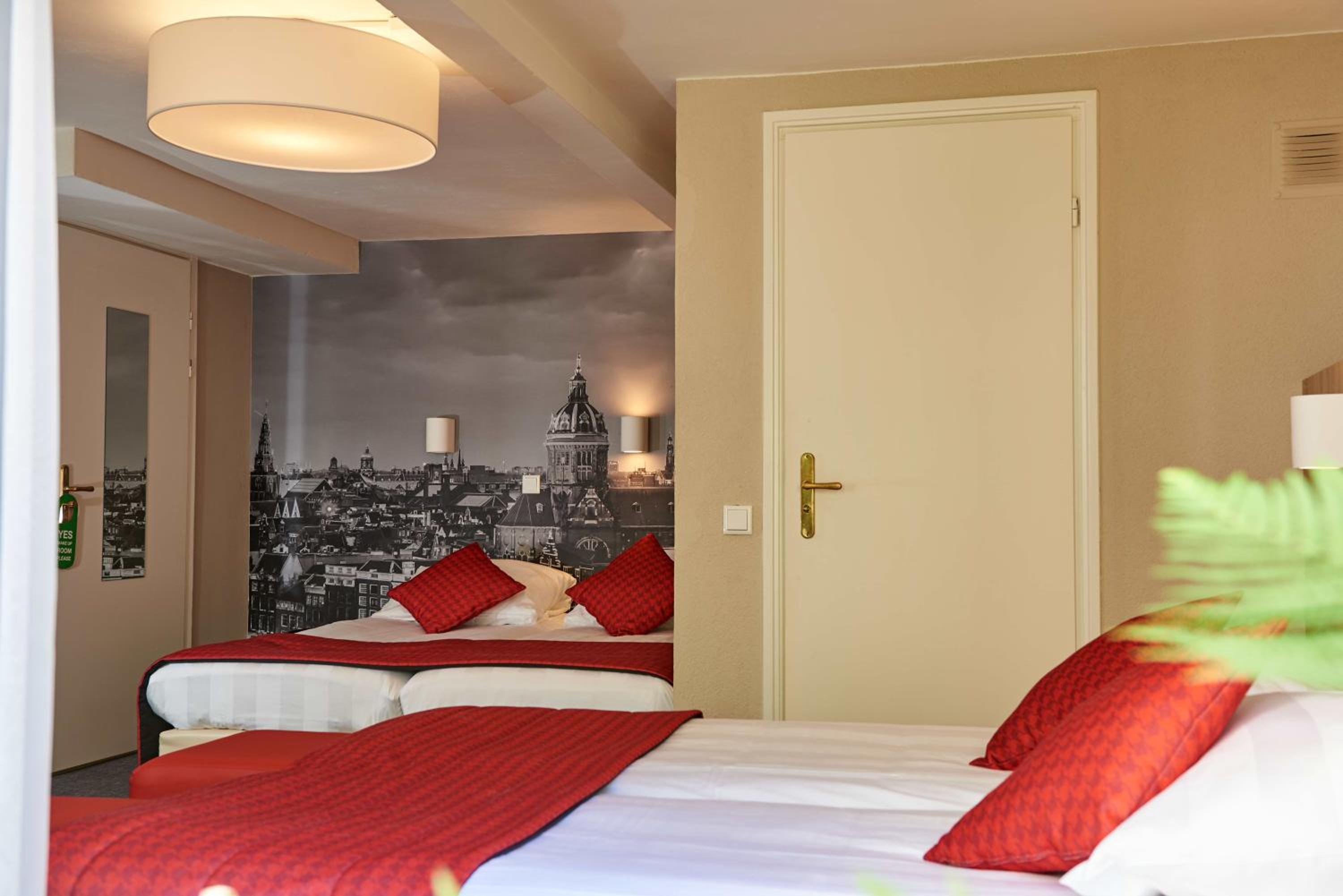 Quadruple Room photo 2