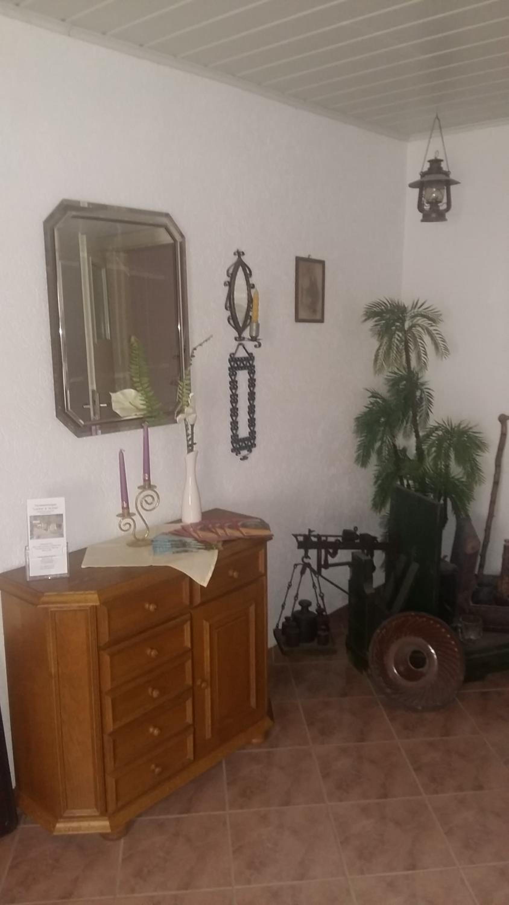 One-Bedroom Apartment - Photo 6