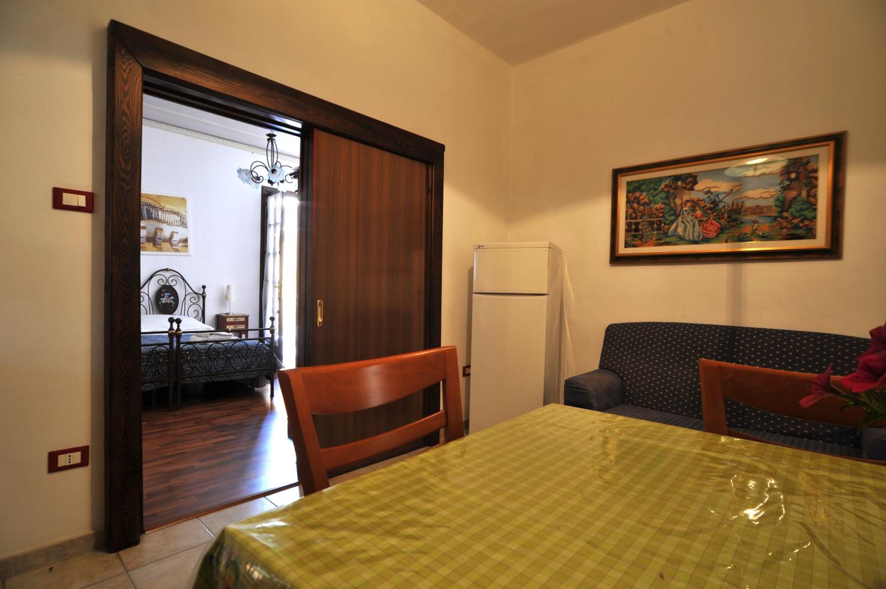 One-Bedroom Apartment with Terrace photo 1