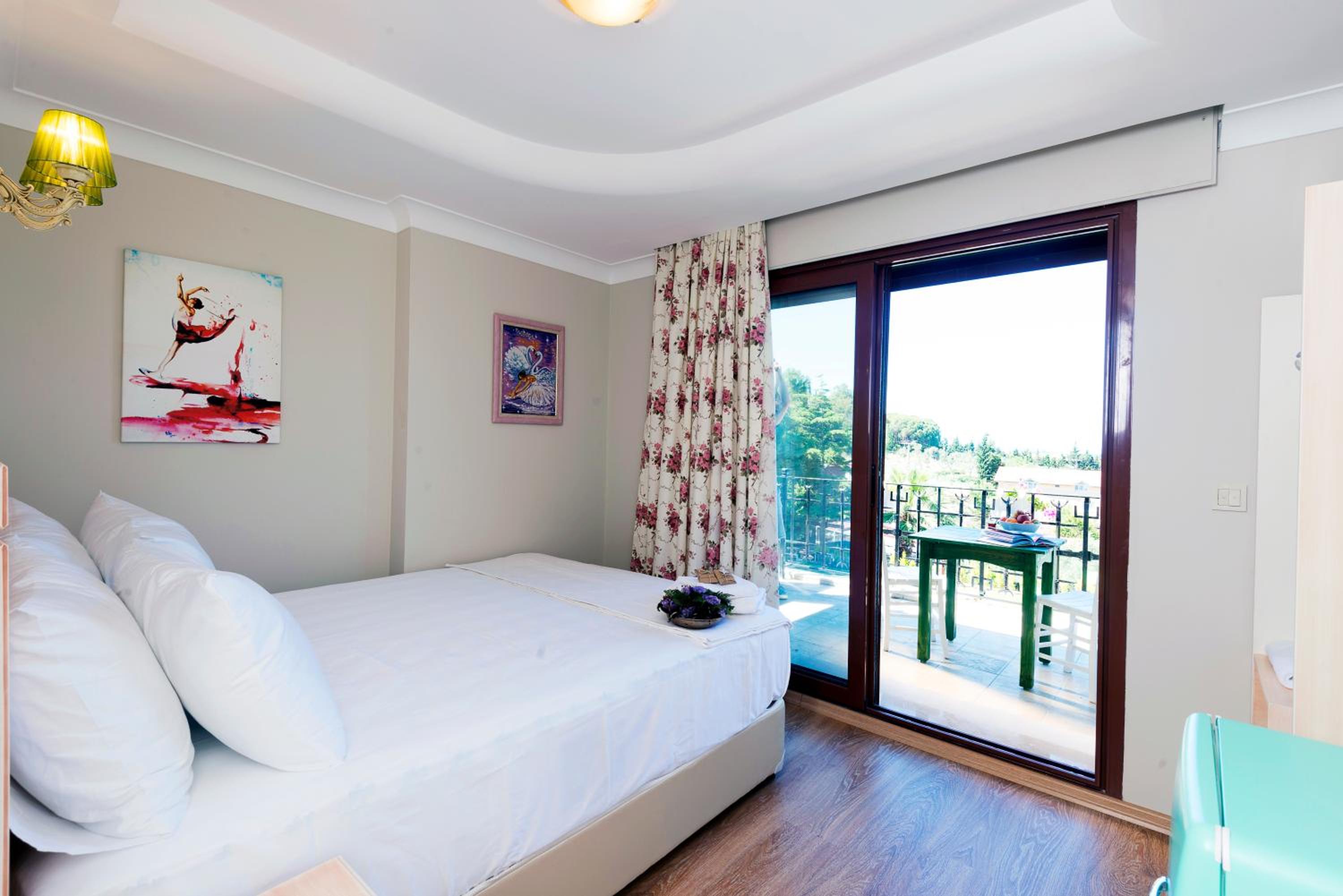 Deluxe Double Room With Sea View photo 3