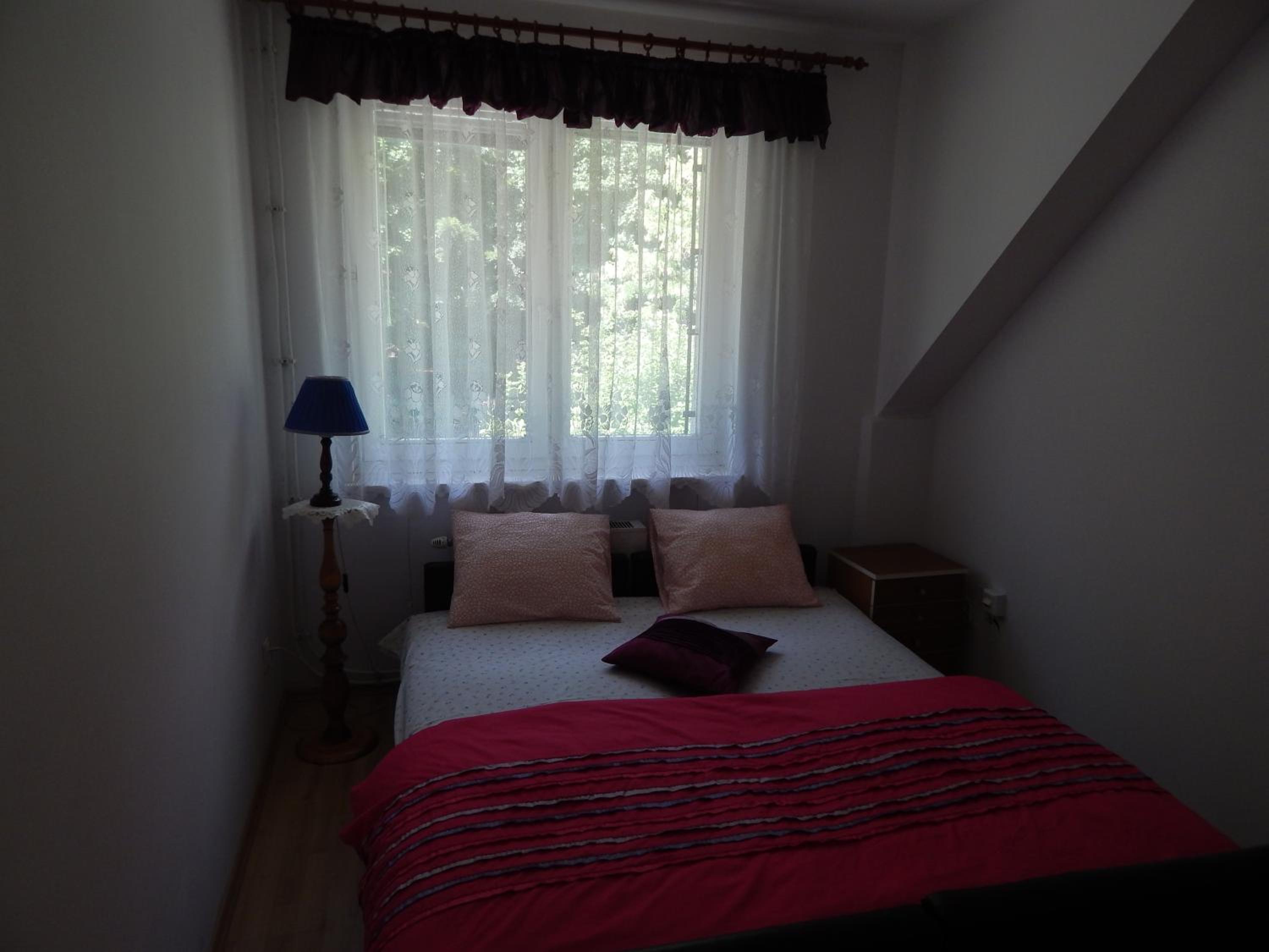 Family Room with Garden View - Photo 43