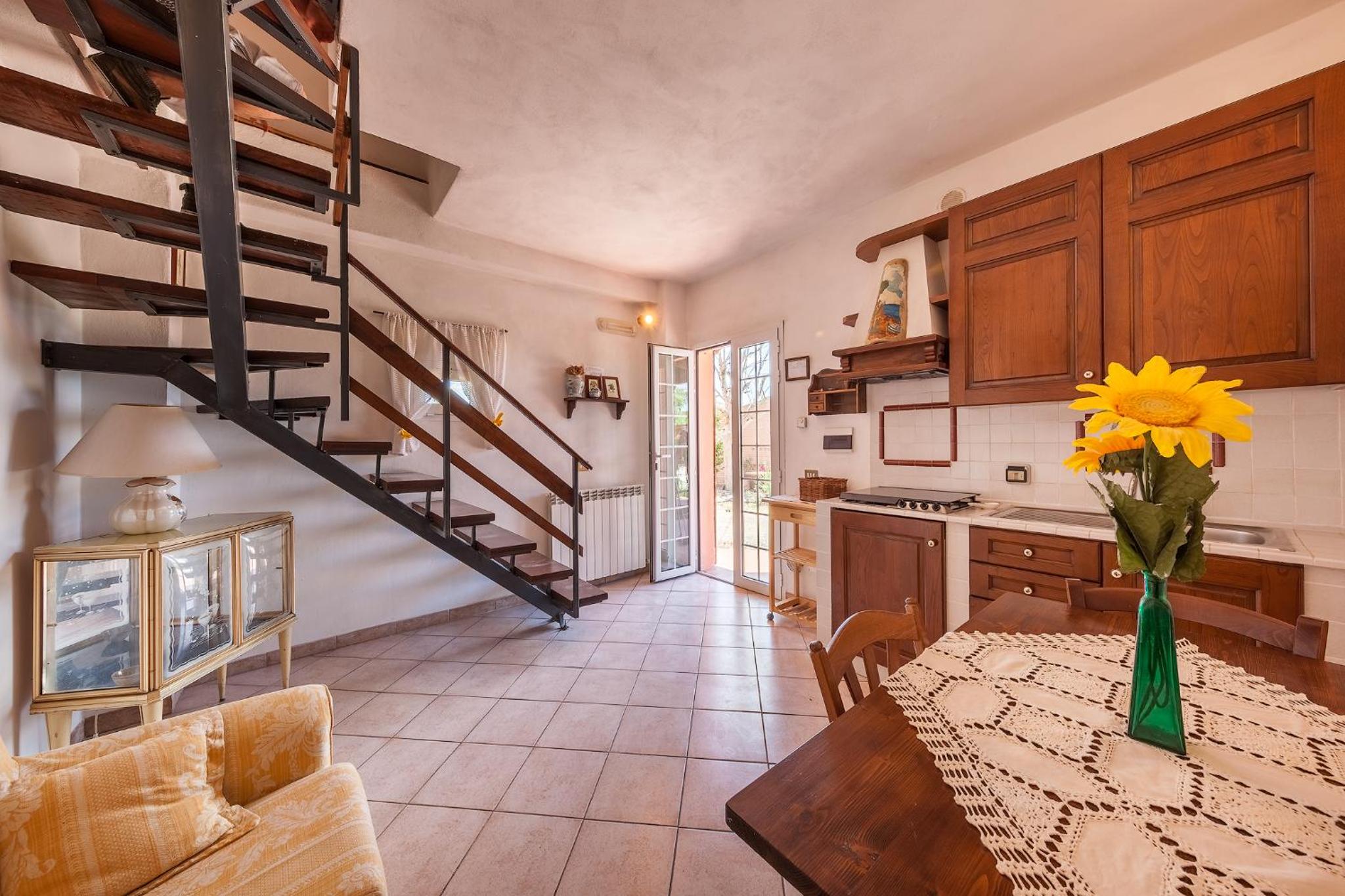 One-Bedroom Apartment - Split Level - Photo 6