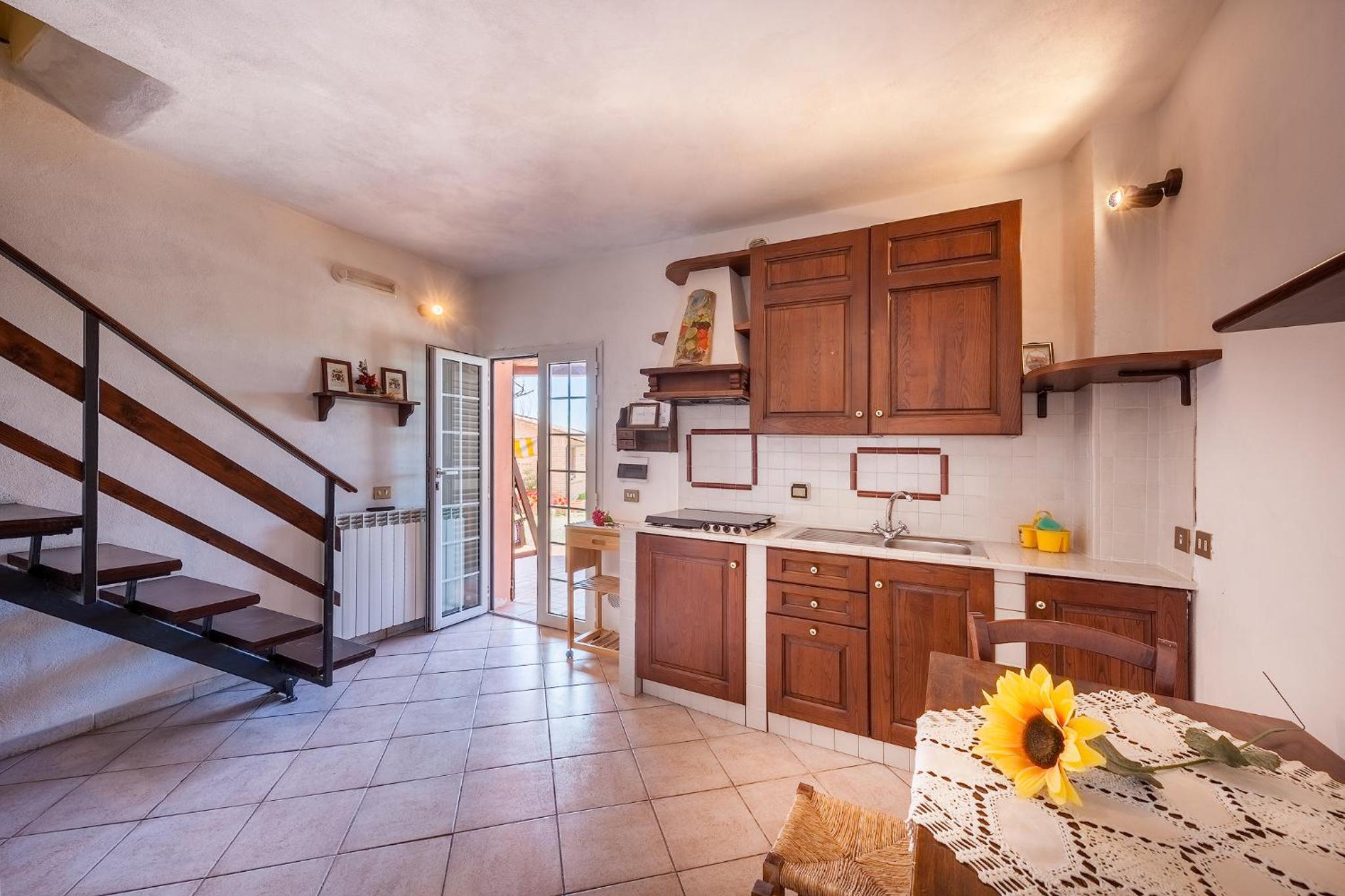 One-Bedroom Apartment - Split Level - Photo 2